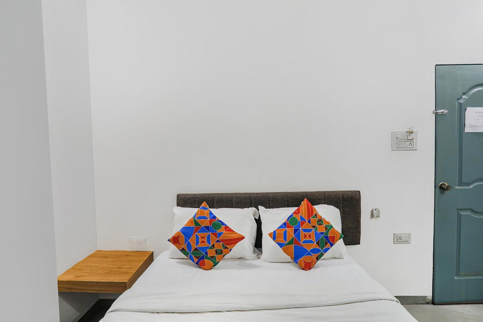 Fabexpress Pramila Prakash Hotel 3*