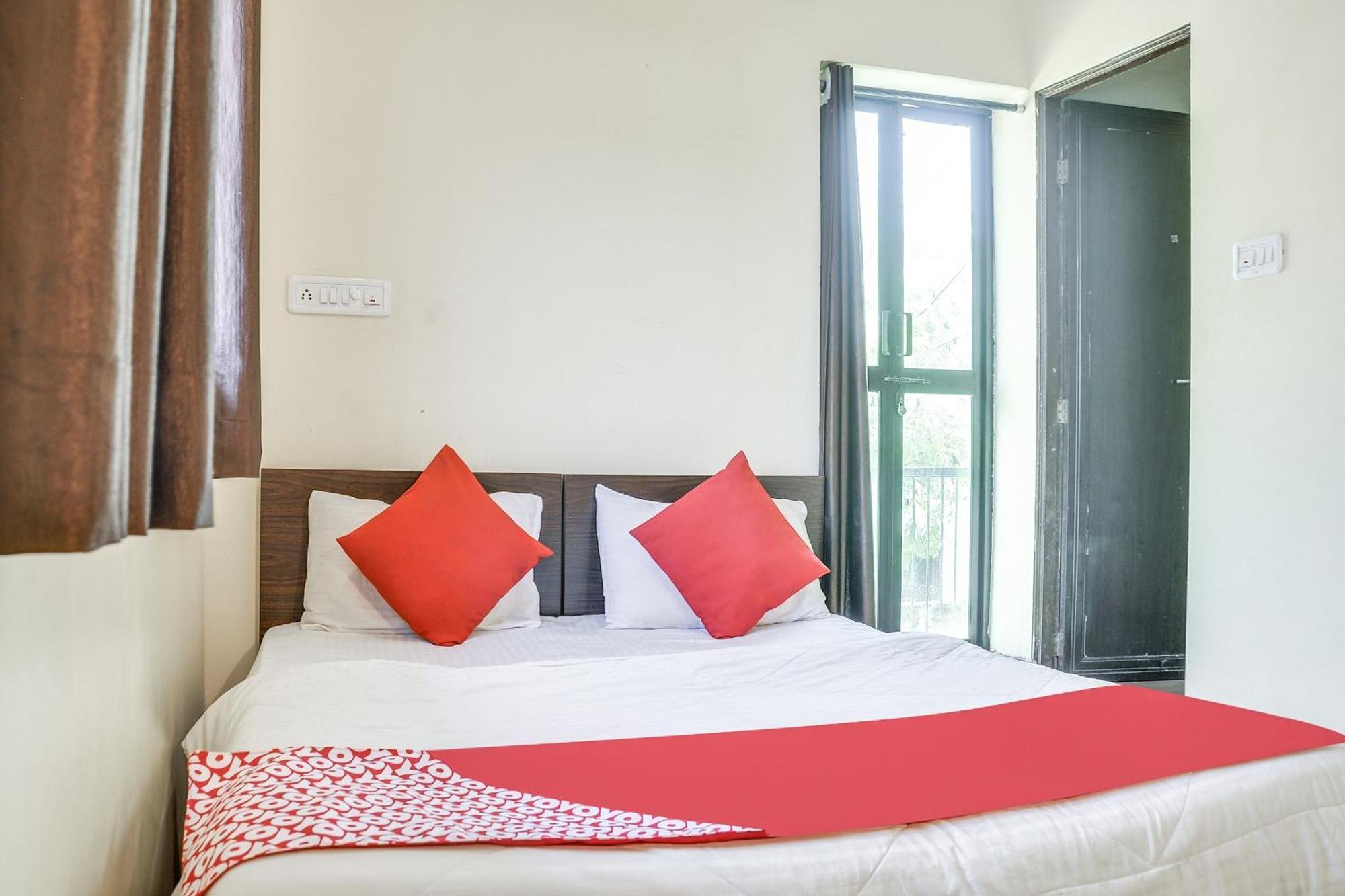 O Infinity Hotel 3*