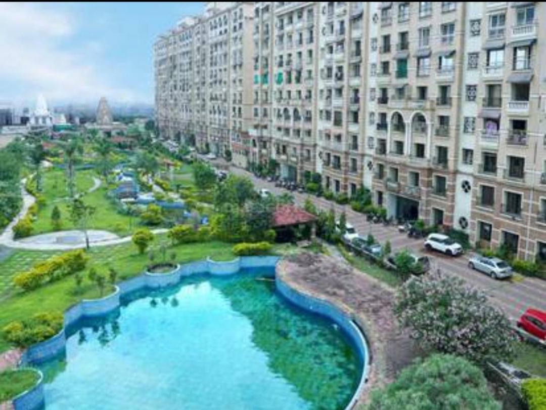 Apartment 3bhk Very Big Luxurious In Center *