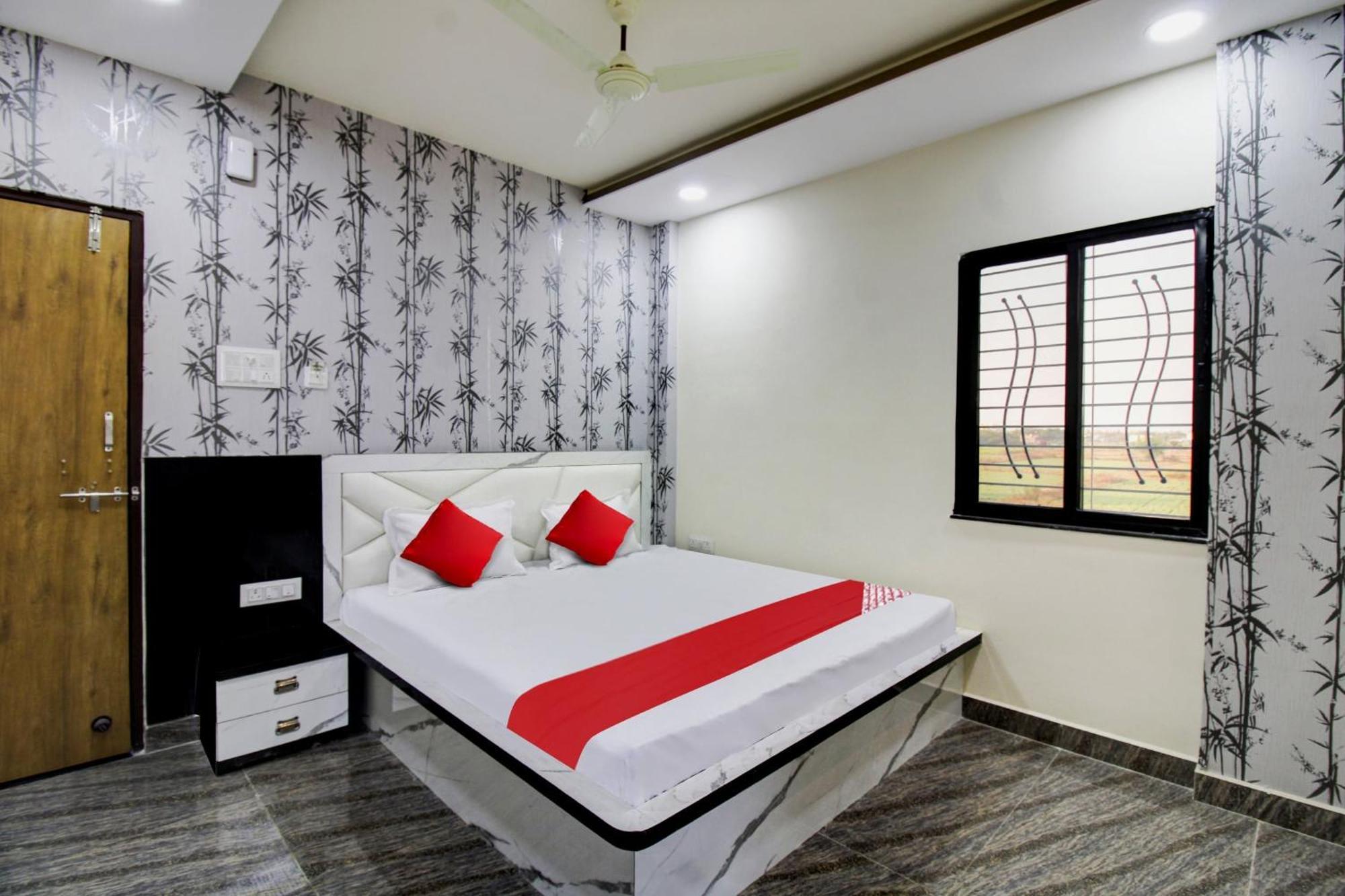 Hotel O One Plus
