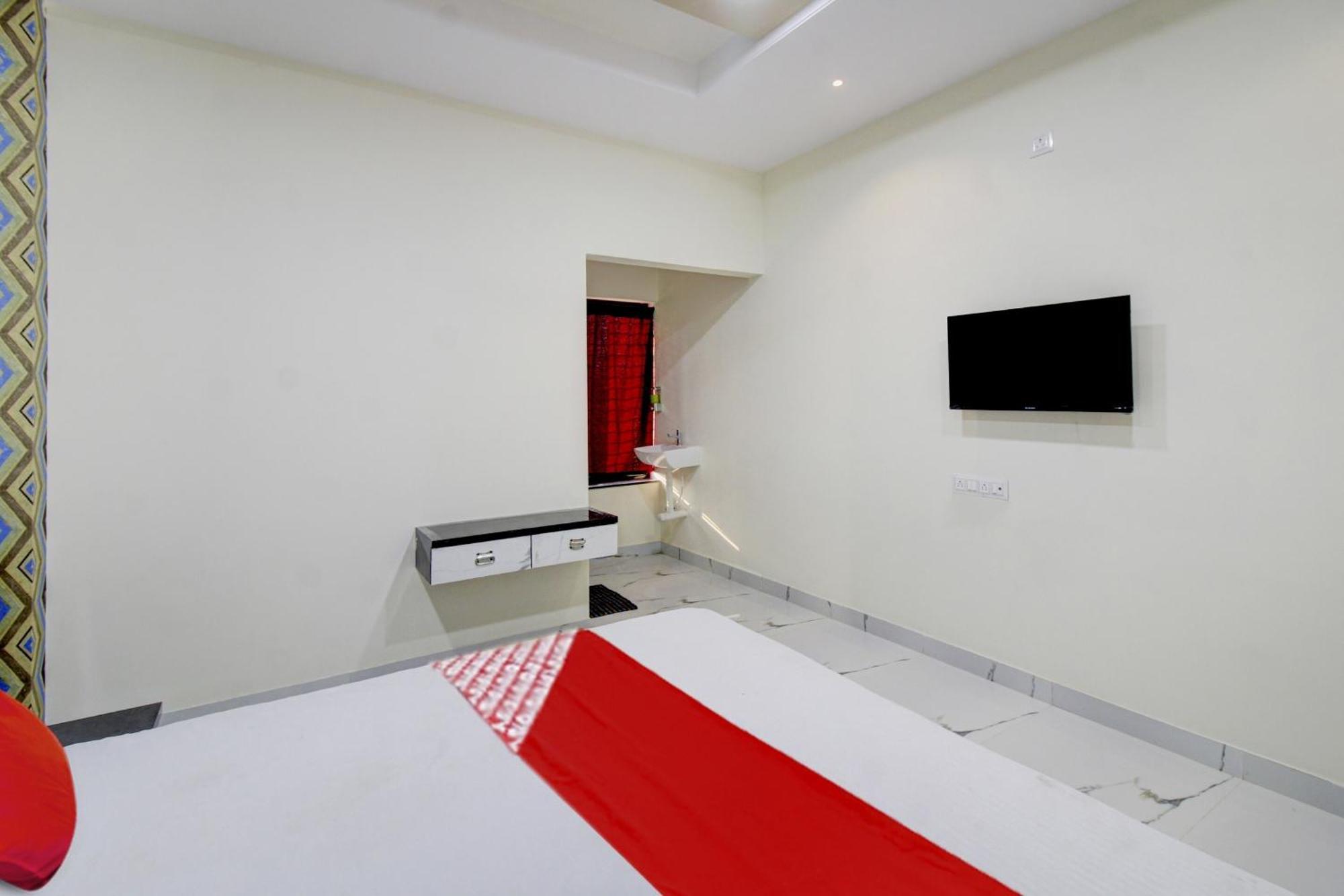 Hotel O One Plus 3*