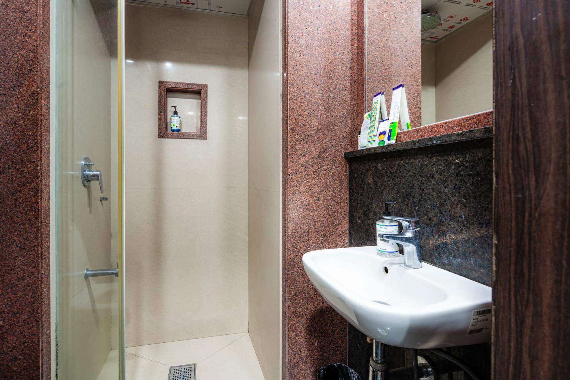 Treebo Silver Hotel 3*