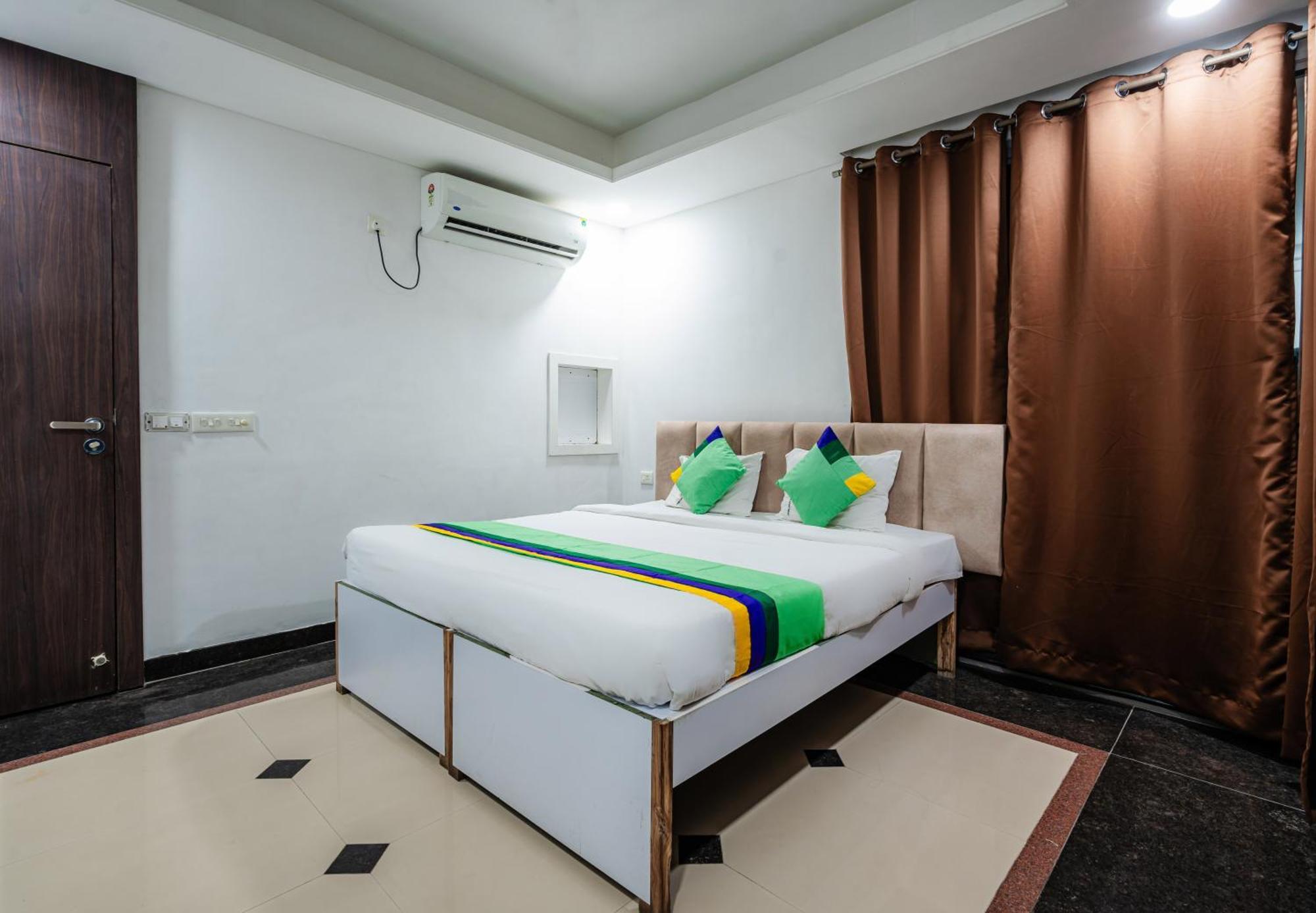 Hotel Treebo Silver