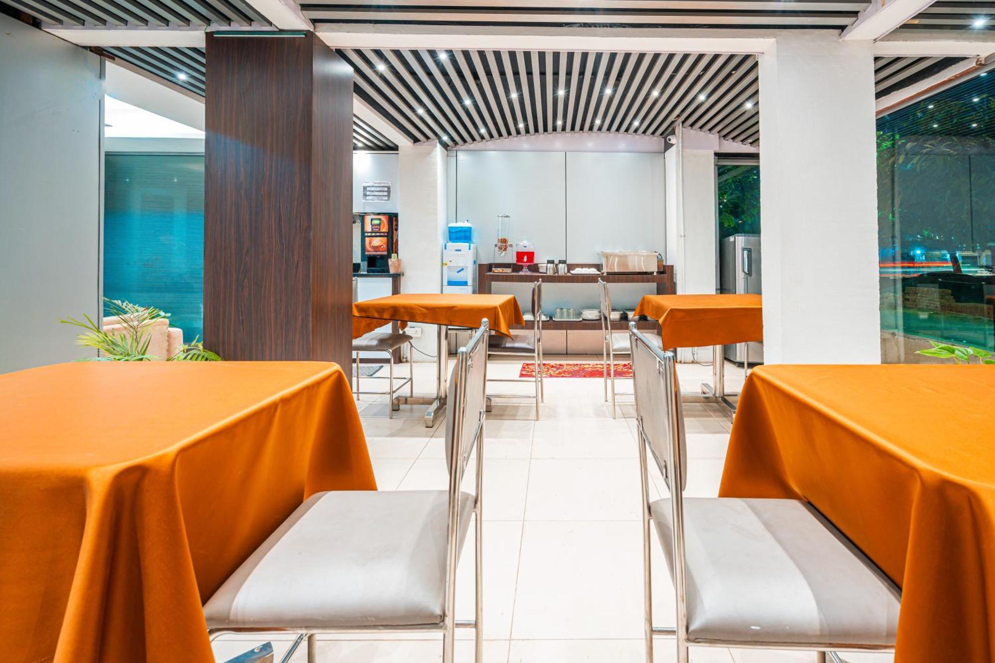 Treebo Silver Hotel 3*