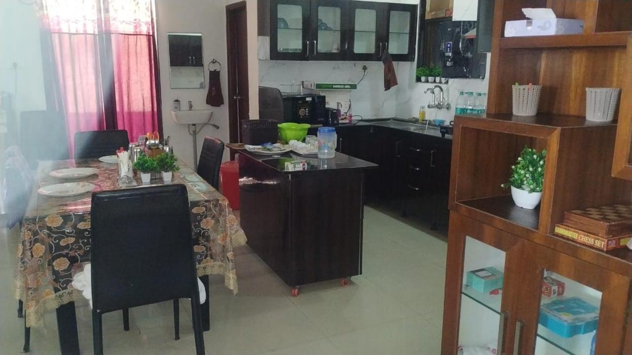 3bhk Very Big Luxurious In Center * Nagpur