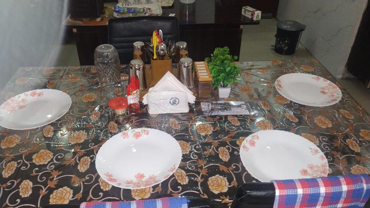 Apartment 3bhk Very Big Luxurious In Center