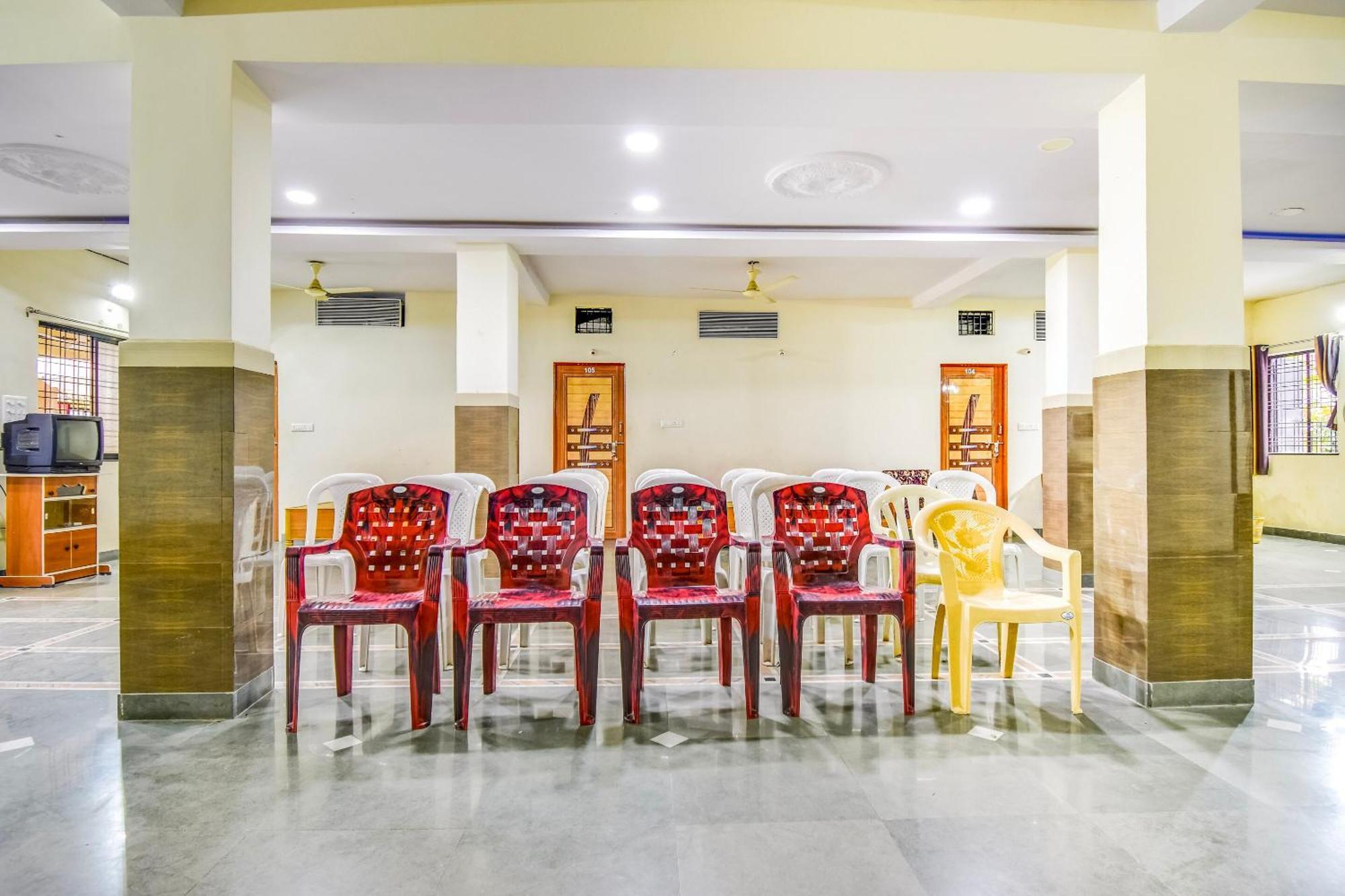 Oyo Pathak Nagpur