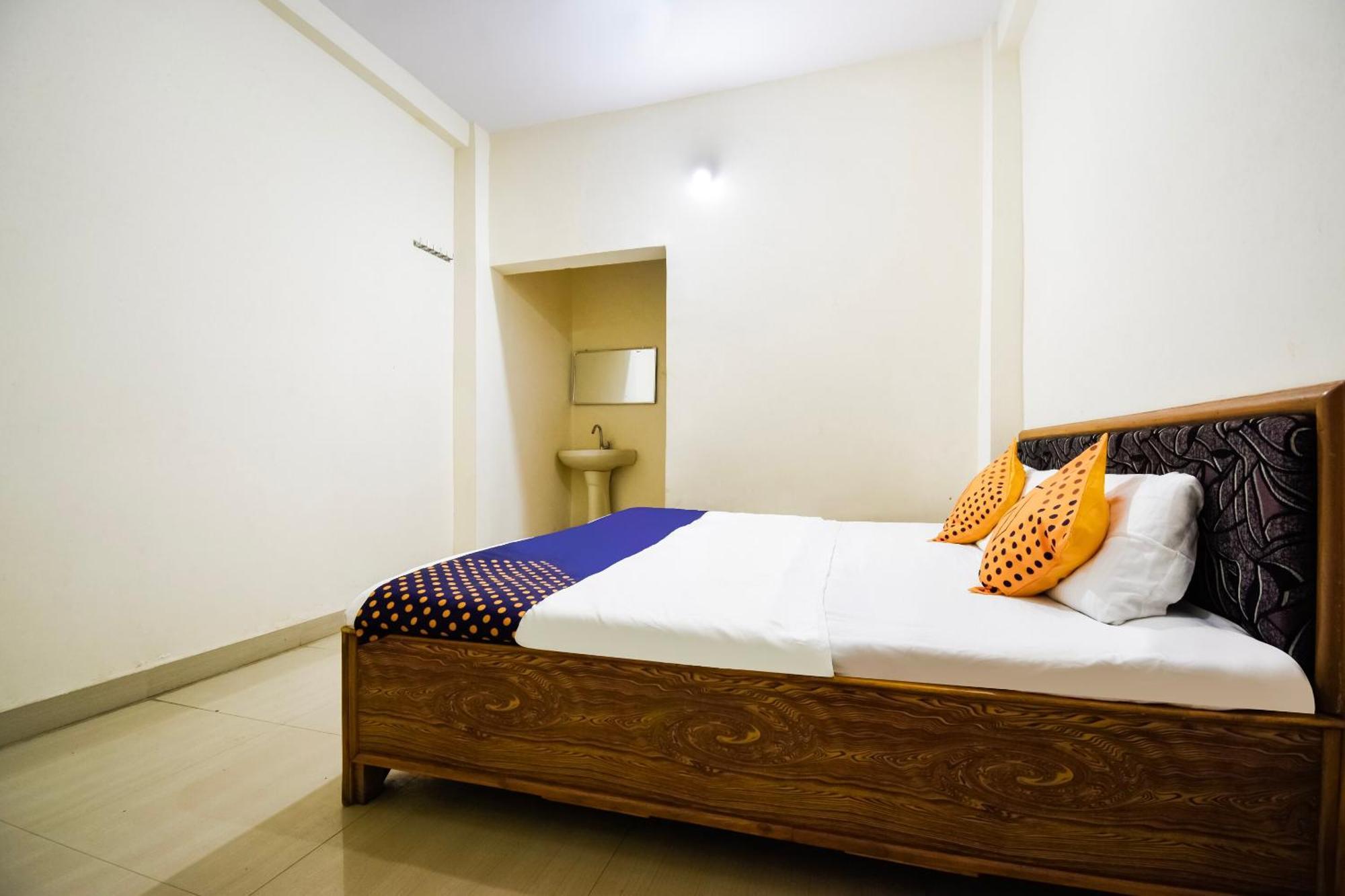 Hotel Oyo Pathak Nagpur