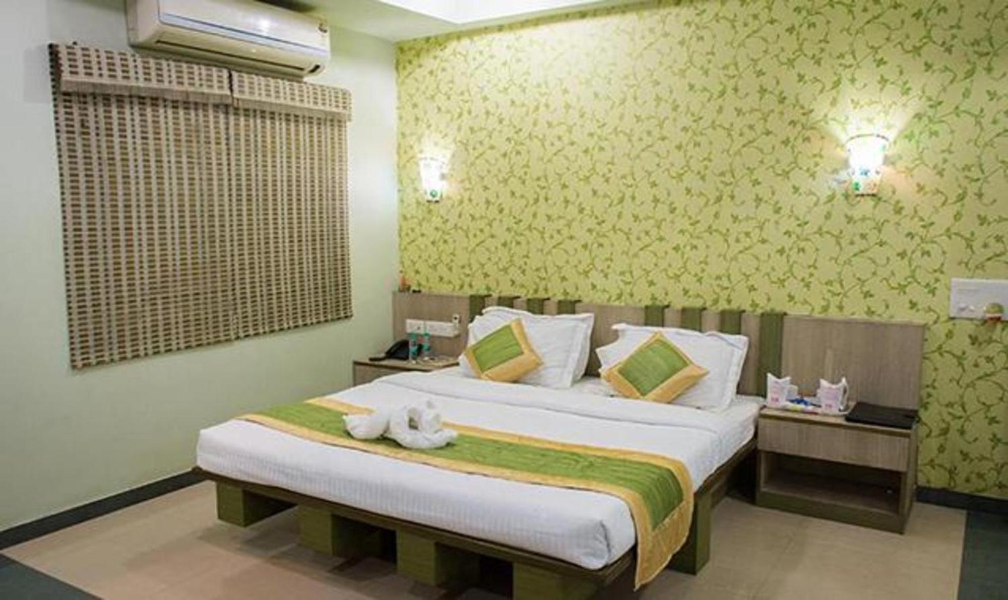 Vora Corporate Hotel 3*