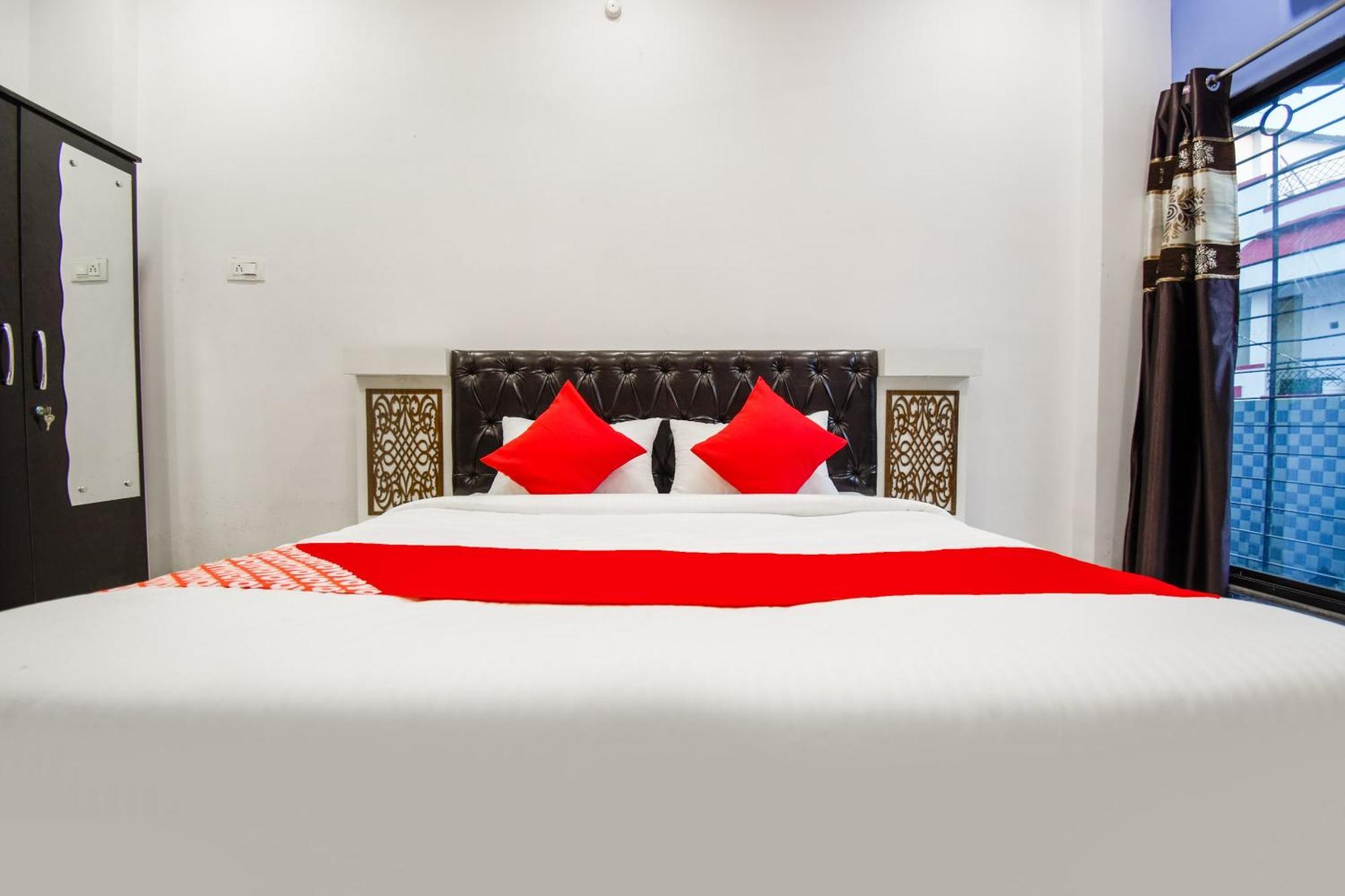 Hotel Oyo Flagship Mariyam Service 3*