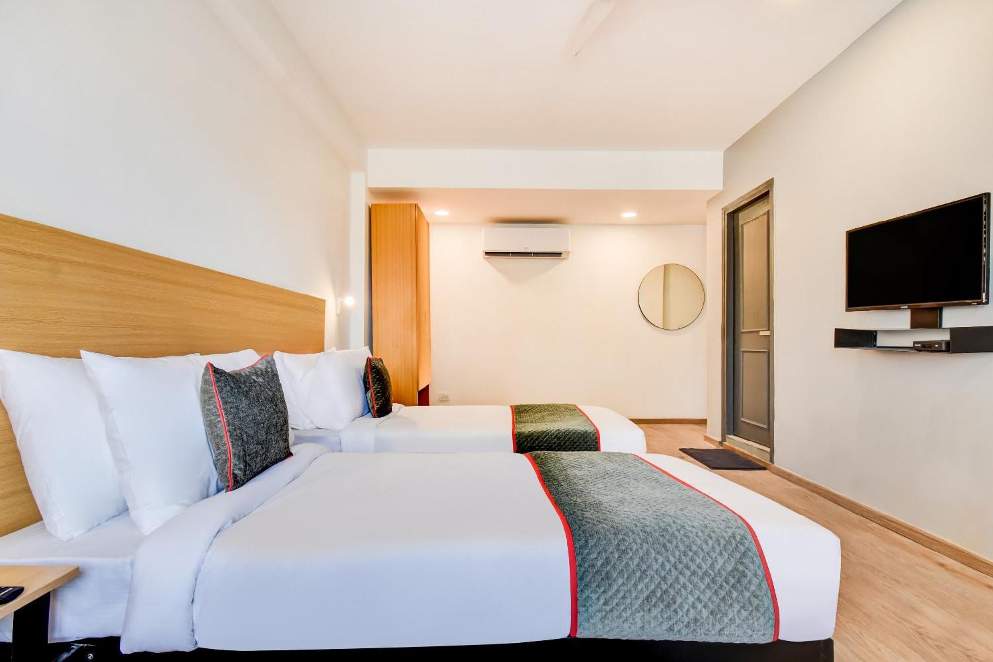 Townhouse Century Hotel
