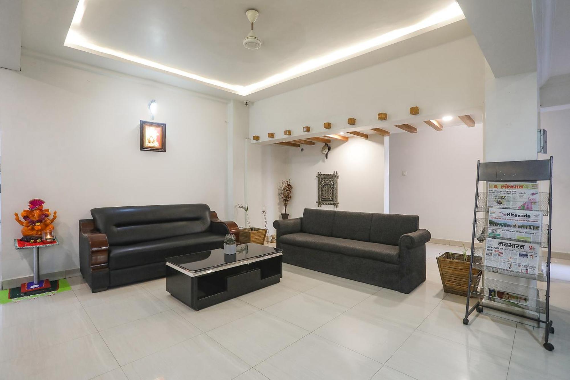 Fabhotel Vinayak 3*