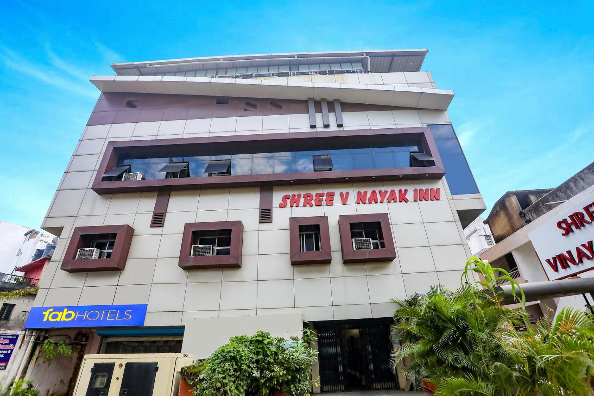 Fabhotel Vinayak 3*