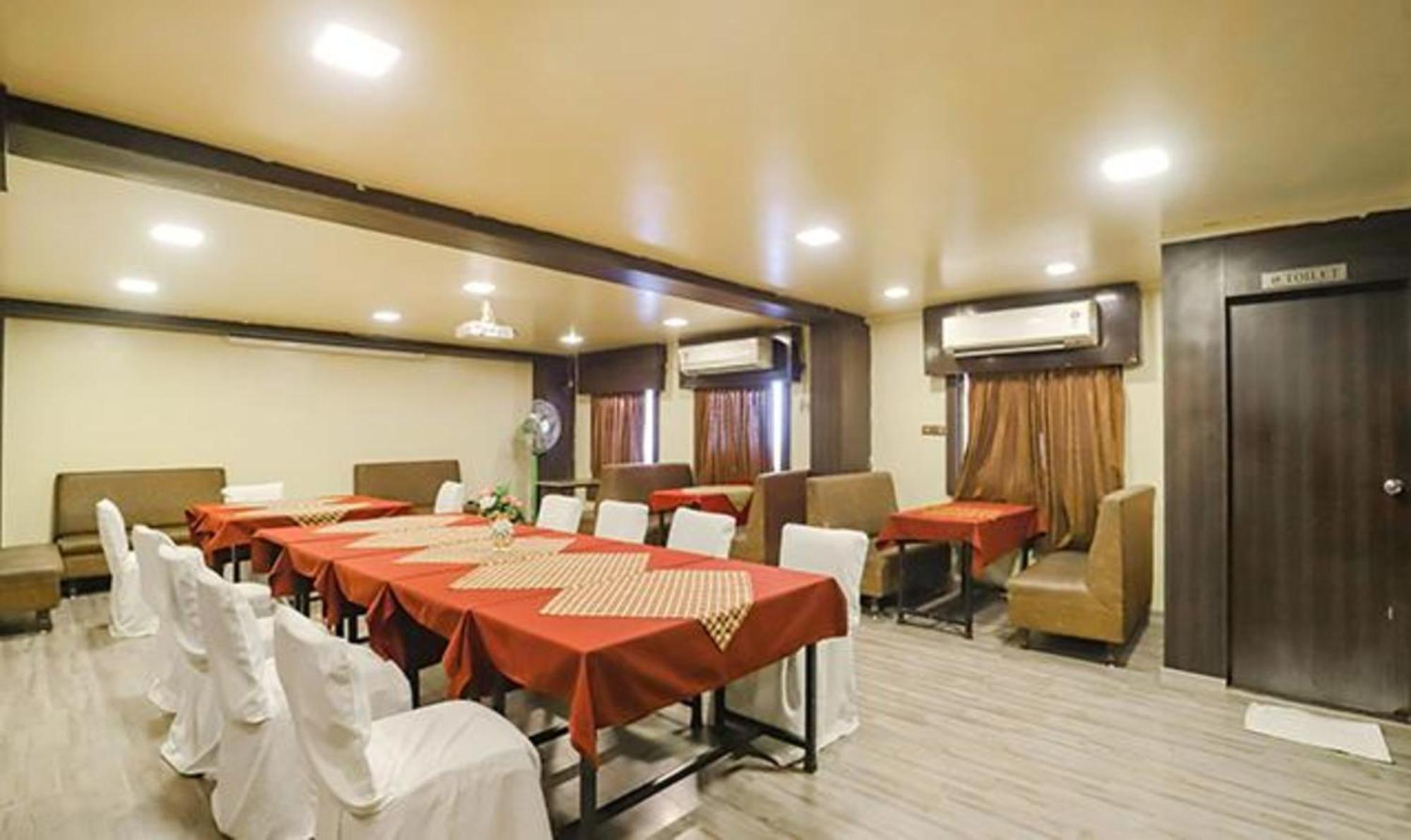 Fabhotel Parashar