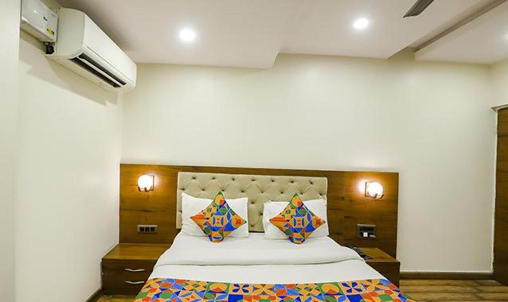 Fabhotel Parashar Hotel