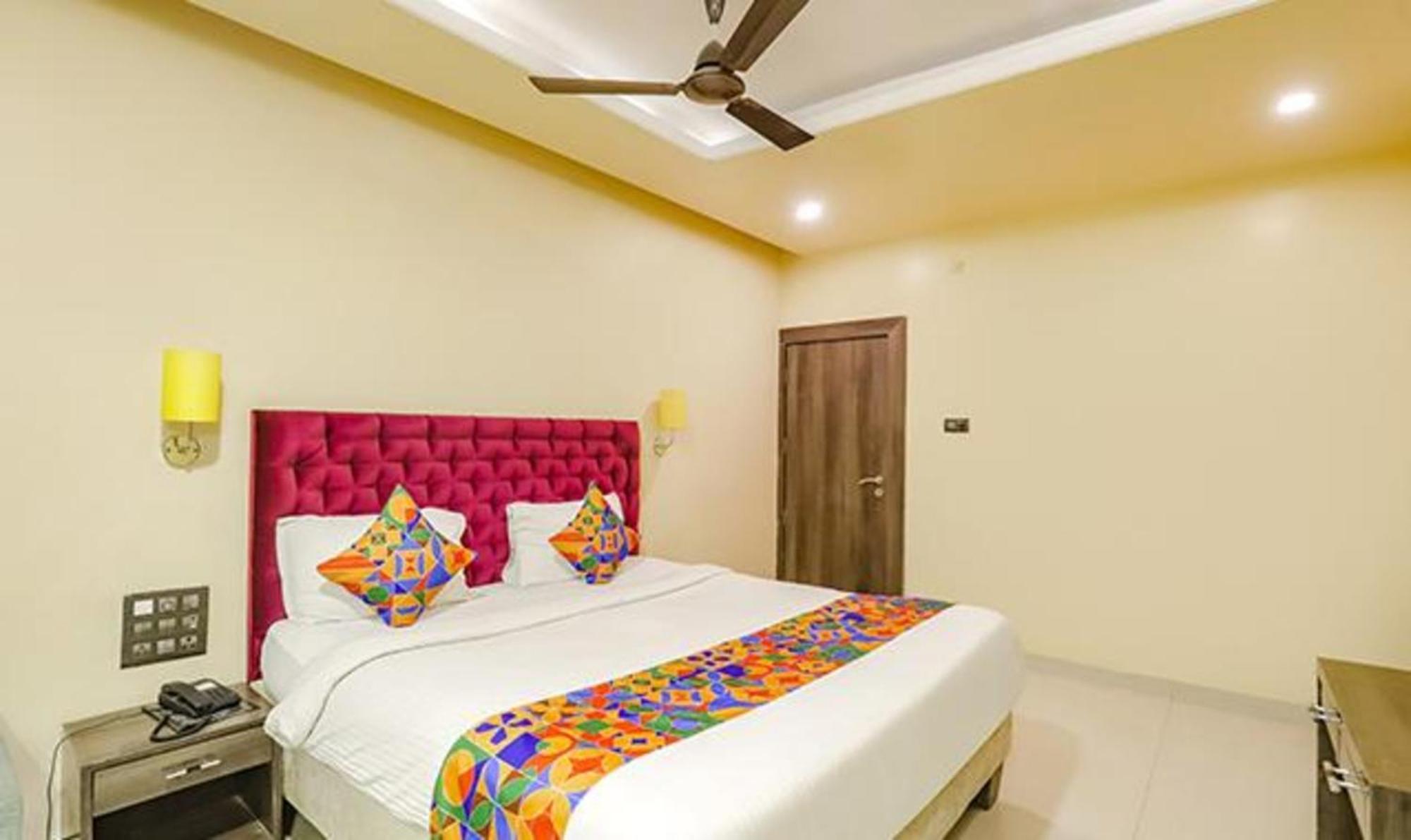 Fabhotel Parashar