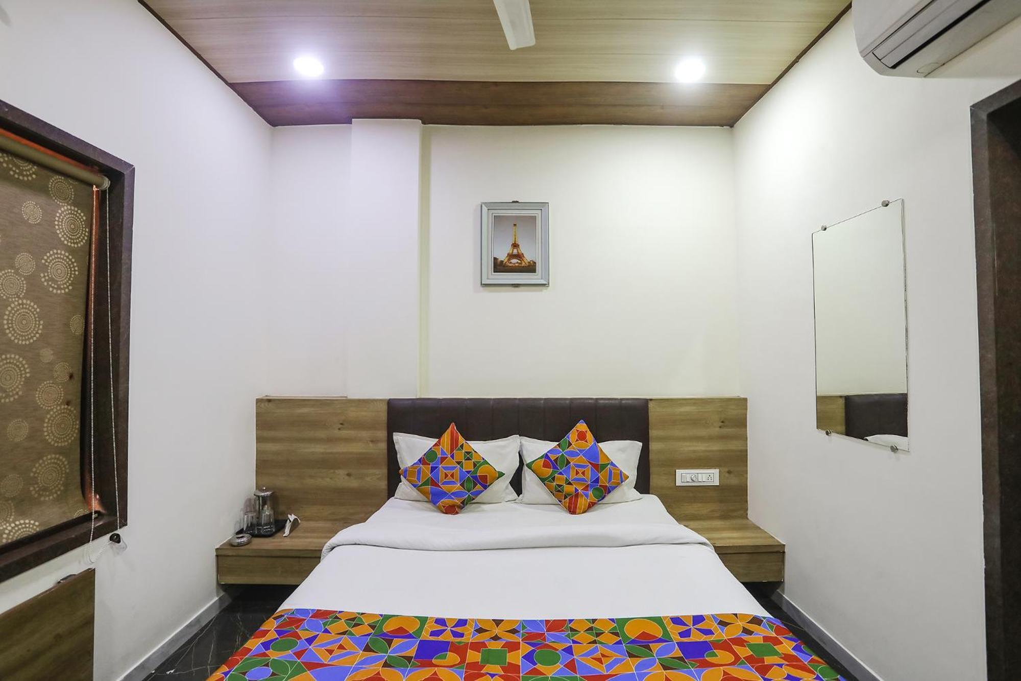 Fabhotel Vedanta - Nr Sitabudli Hotel Nagpur