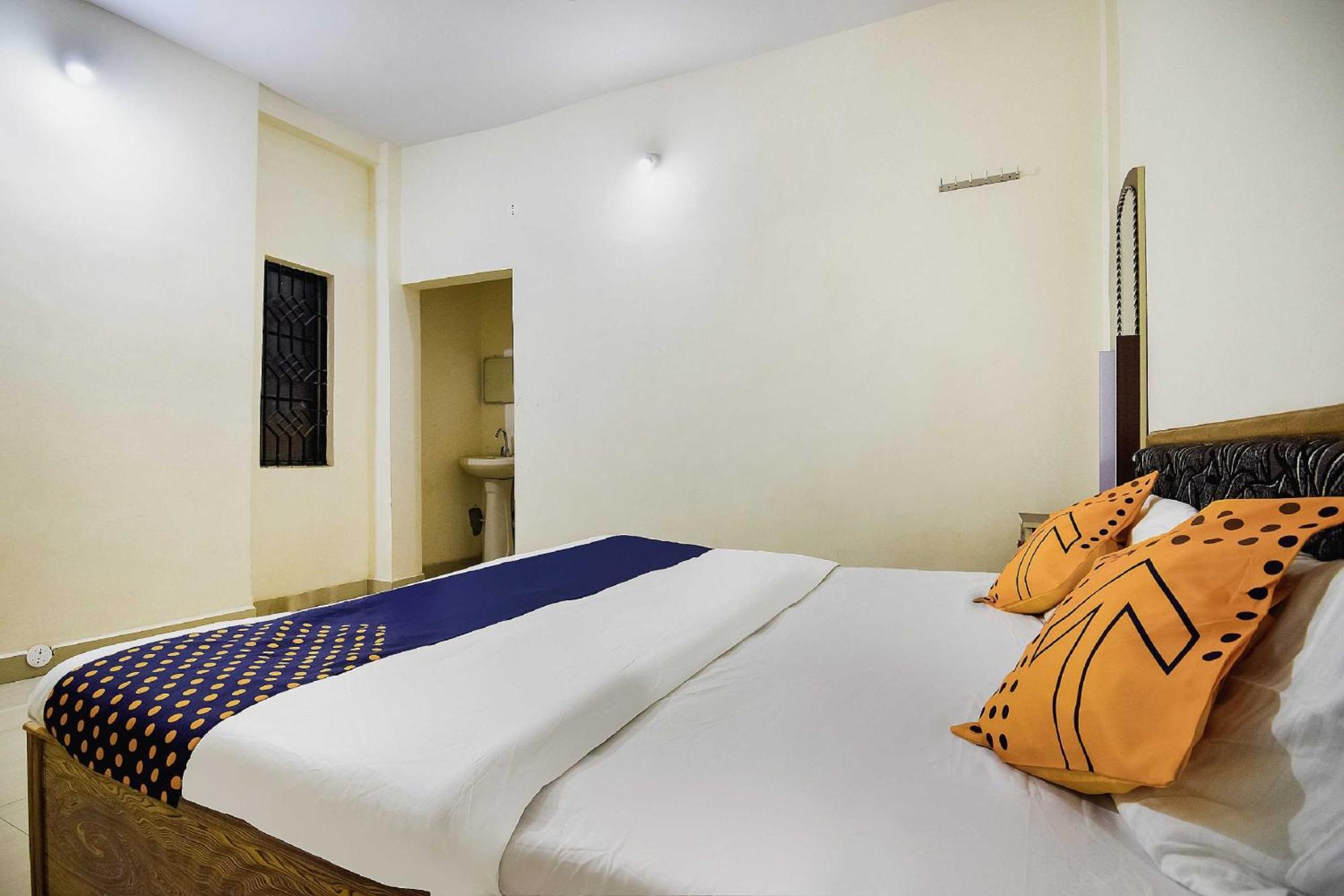 Oyo Pathak 3* Nagpur
