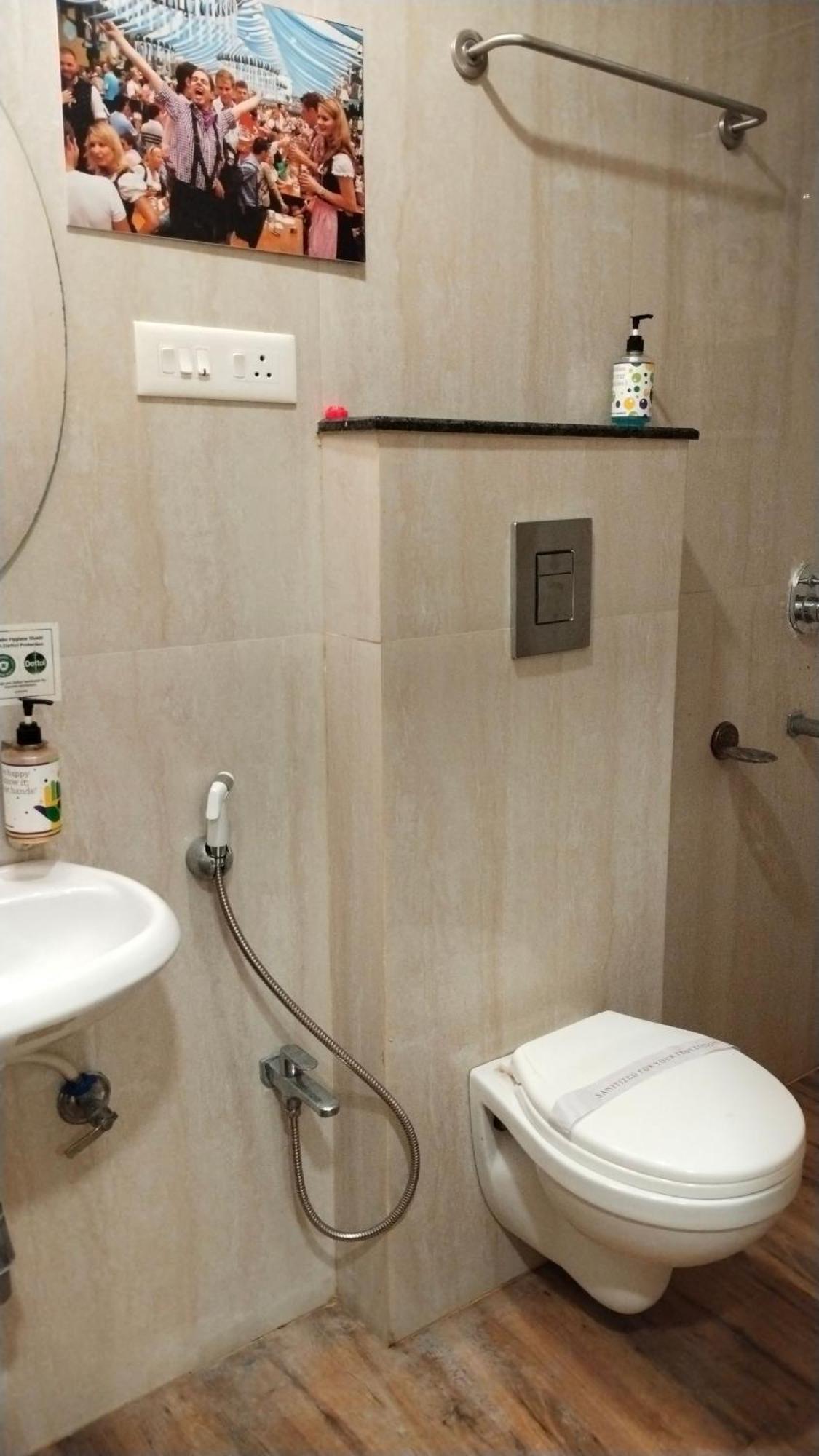 Restr Hotel