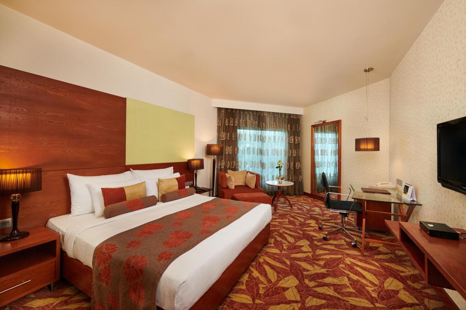 The Pride Hotel, Hotel