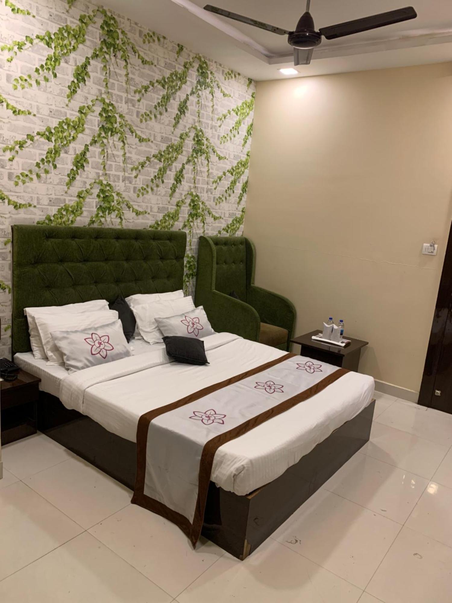 Hotel The Jk - Opp Railway Station, Civil Lines, Sadar, 2*