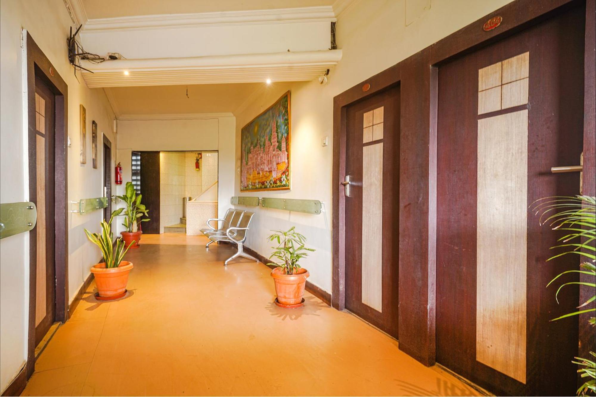 Hotel Fabhotel Shravan - Nr Eternity Mall 3*