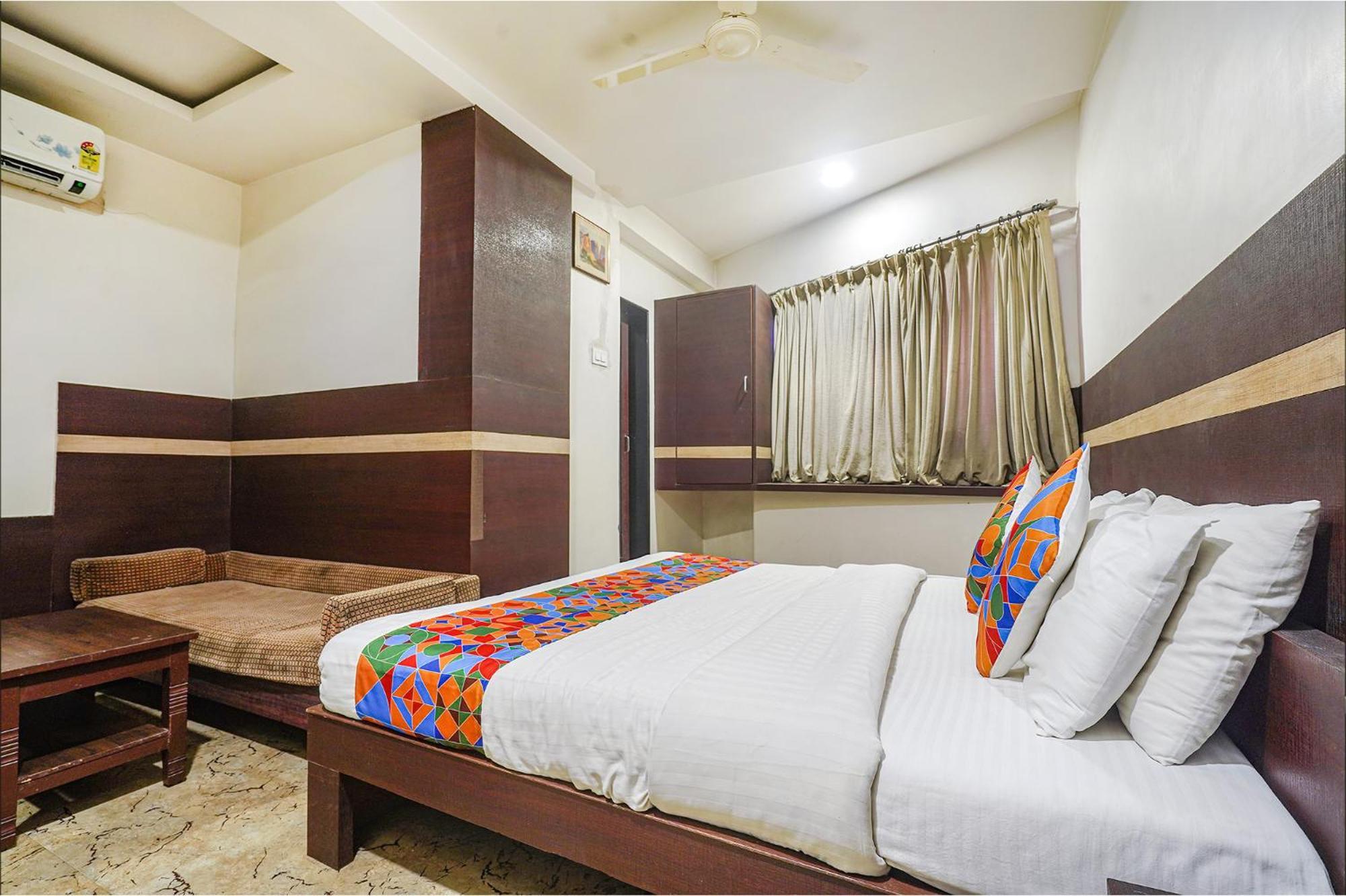 Fabhotel Shravan - Nr Eternity Mall Hotel 3*