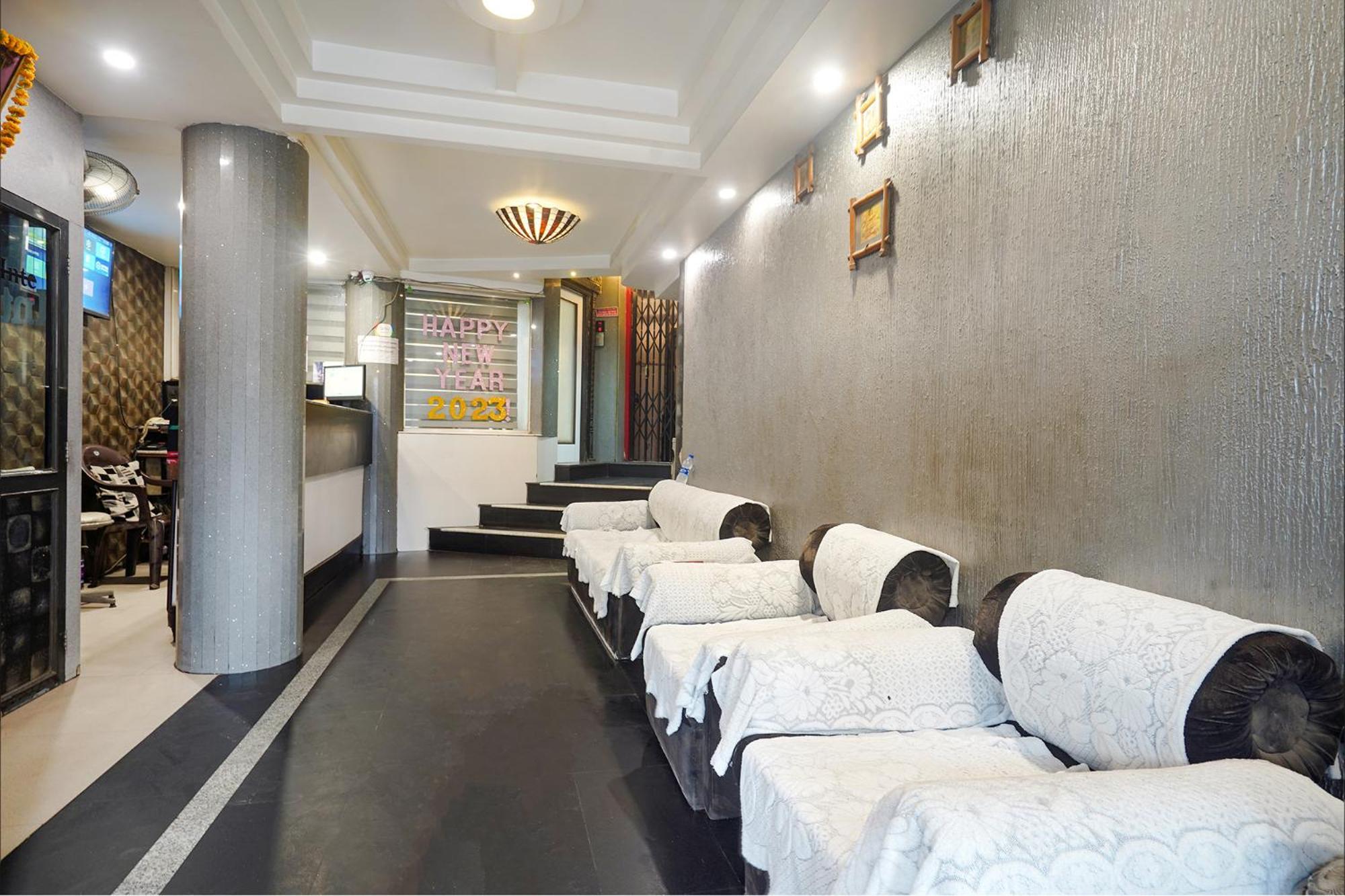 Fabhotel Shravan - Nr Eternity Mall
