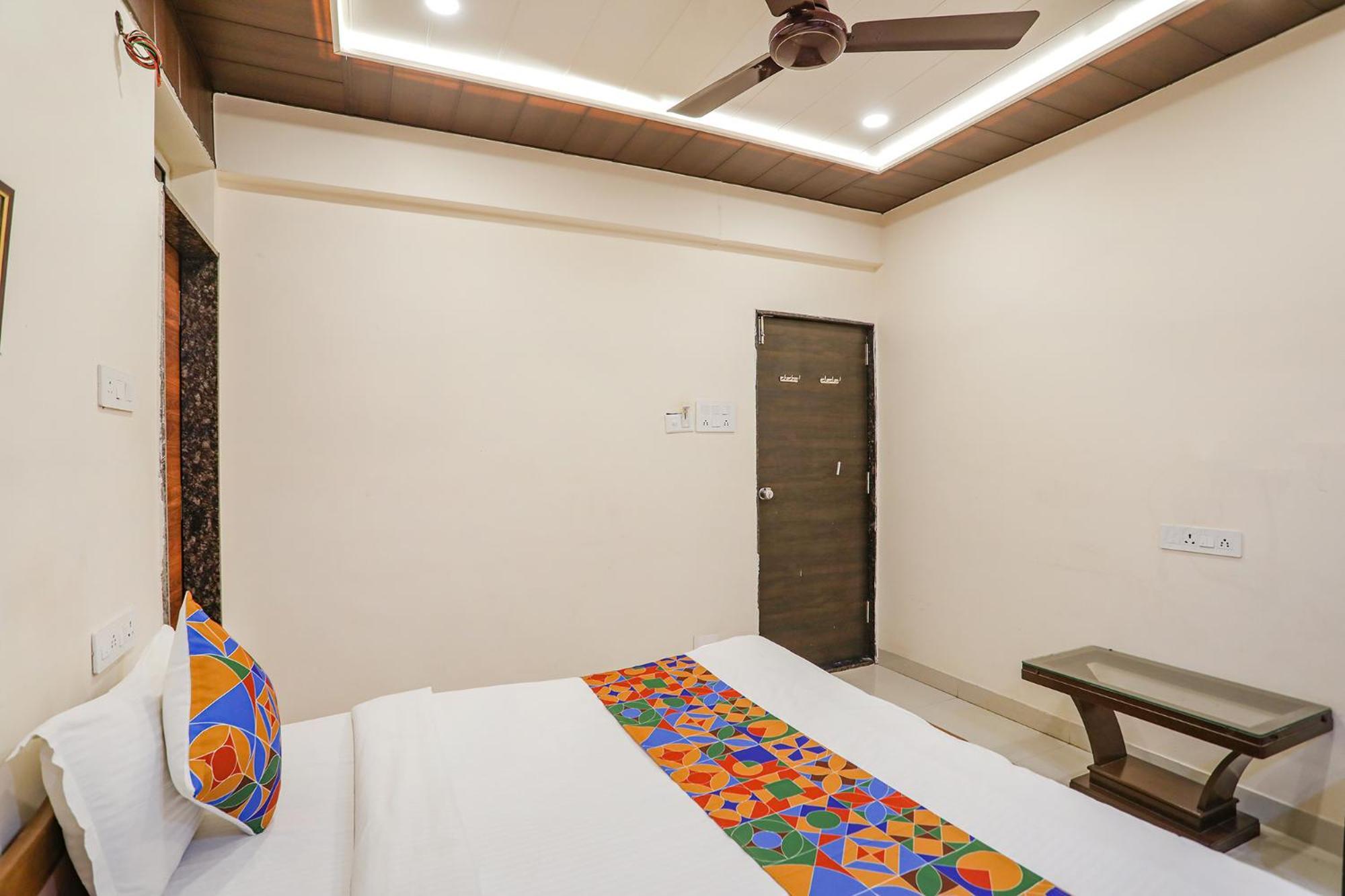 Hotel Fabexpress Girija Nagpur