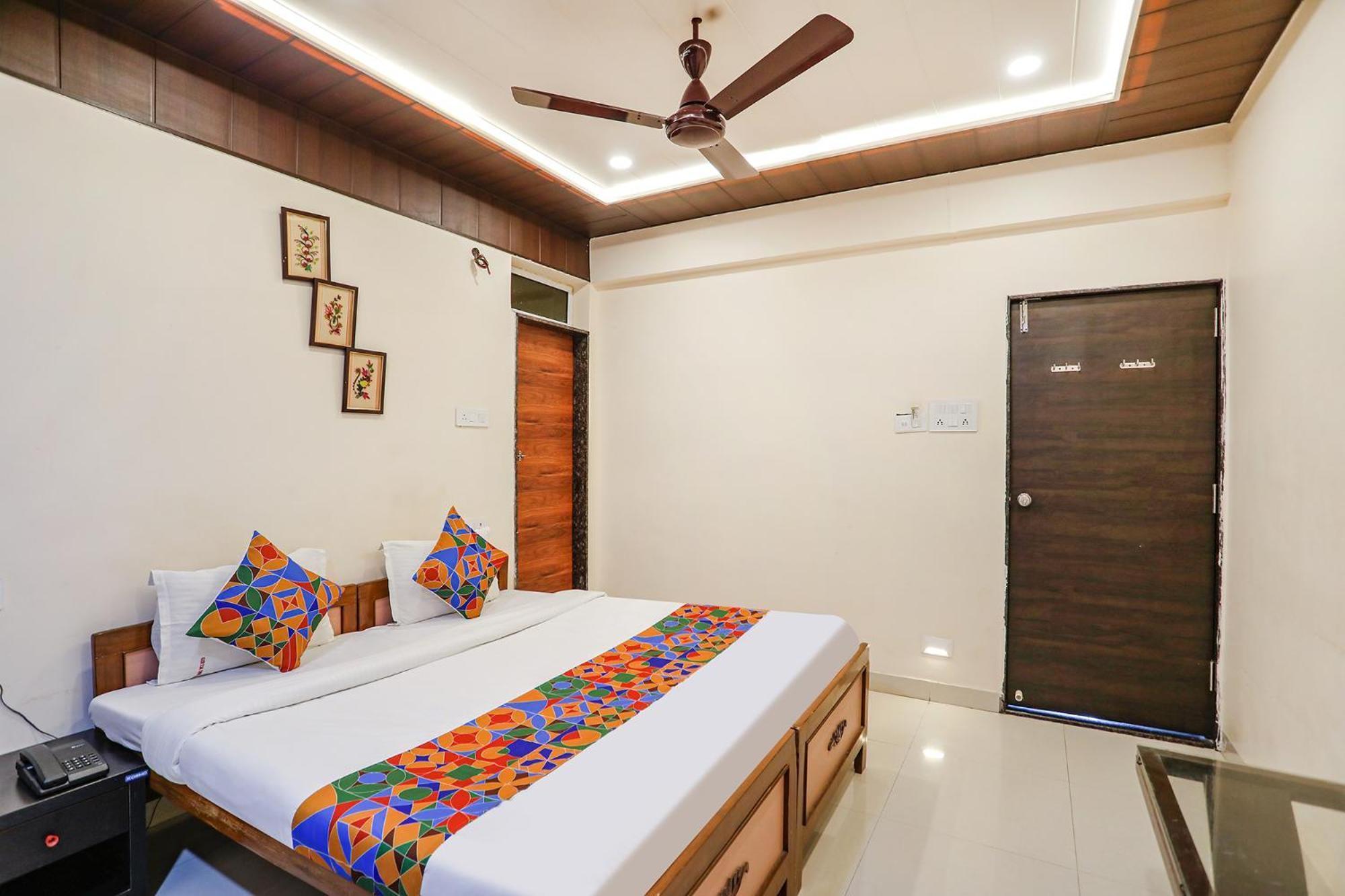 Hotel Fabexpress Girija