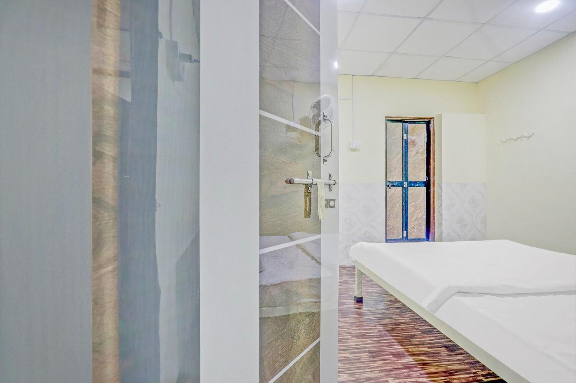 O Radhe Krishna Hotel
