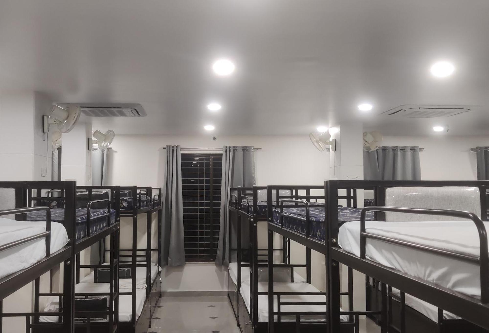 Hotel Basera Ac &