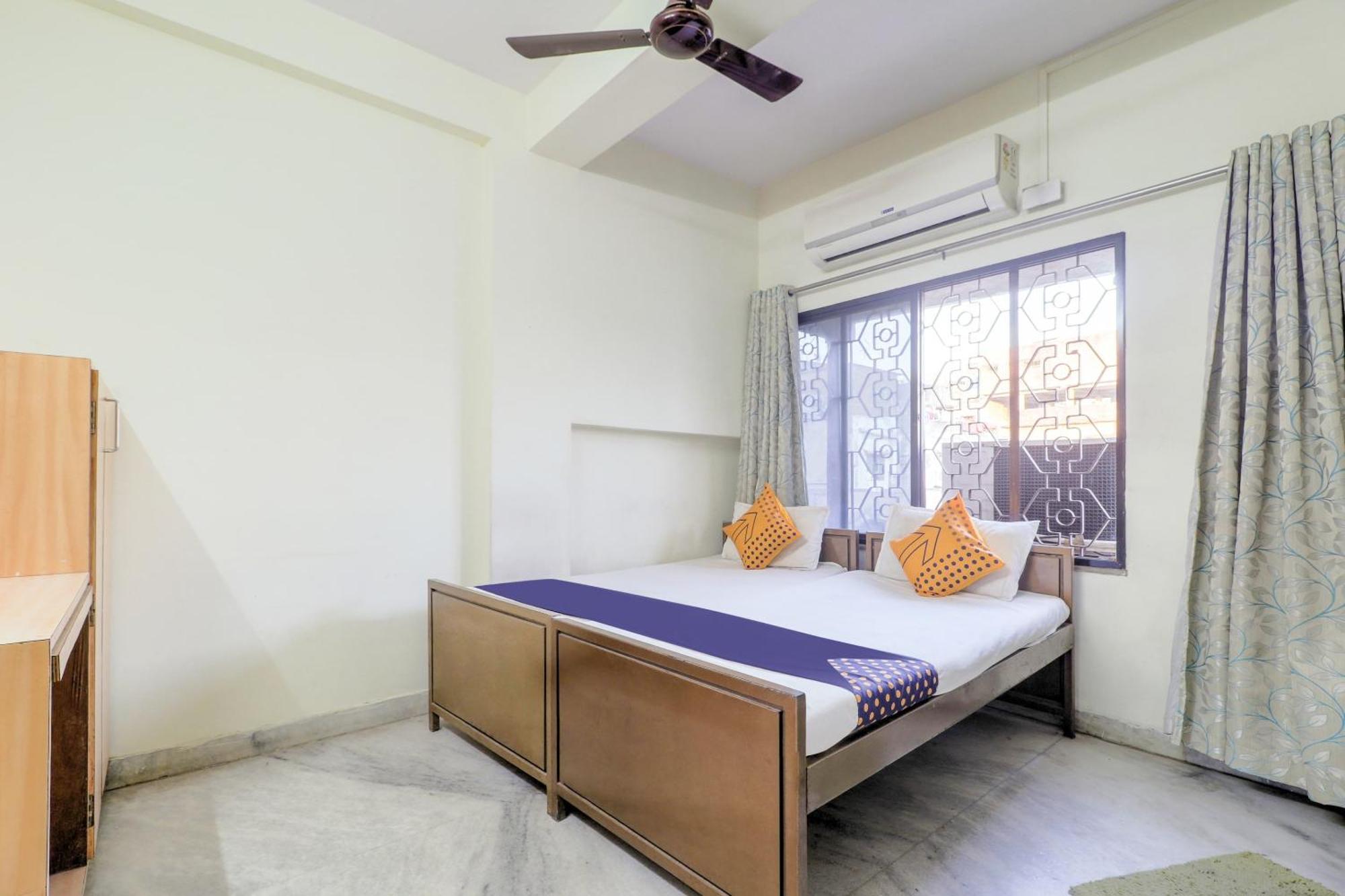 Spot On Sanskriti Hotel 2*
