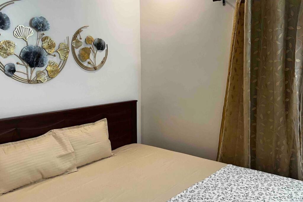Airport 2 Bhk Near Airport Apartment *