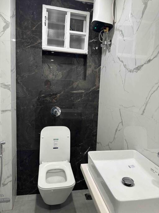 Airport 2 Bhk Near Airport Apartment