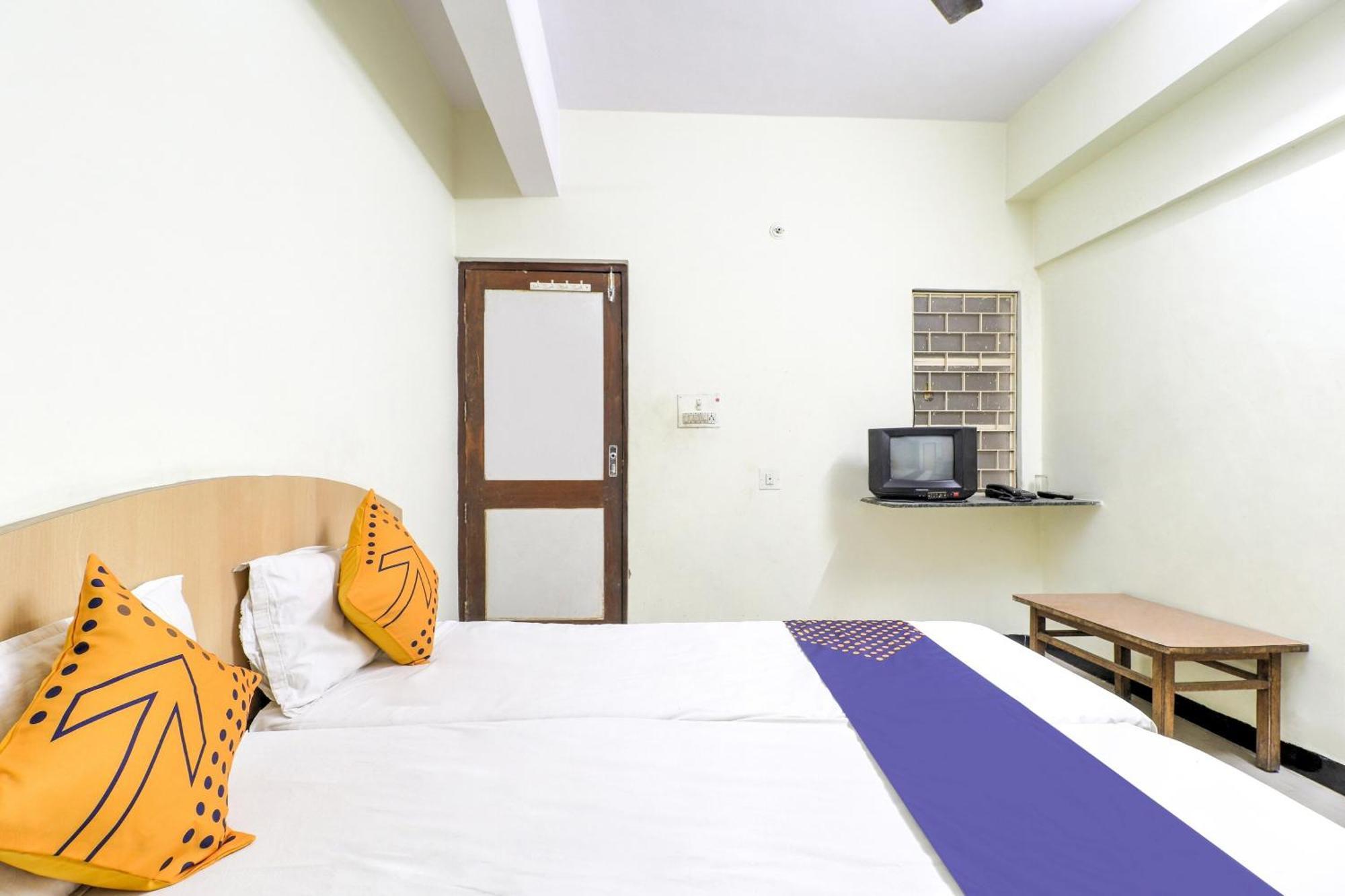 Spot On Sanskriti Hotel