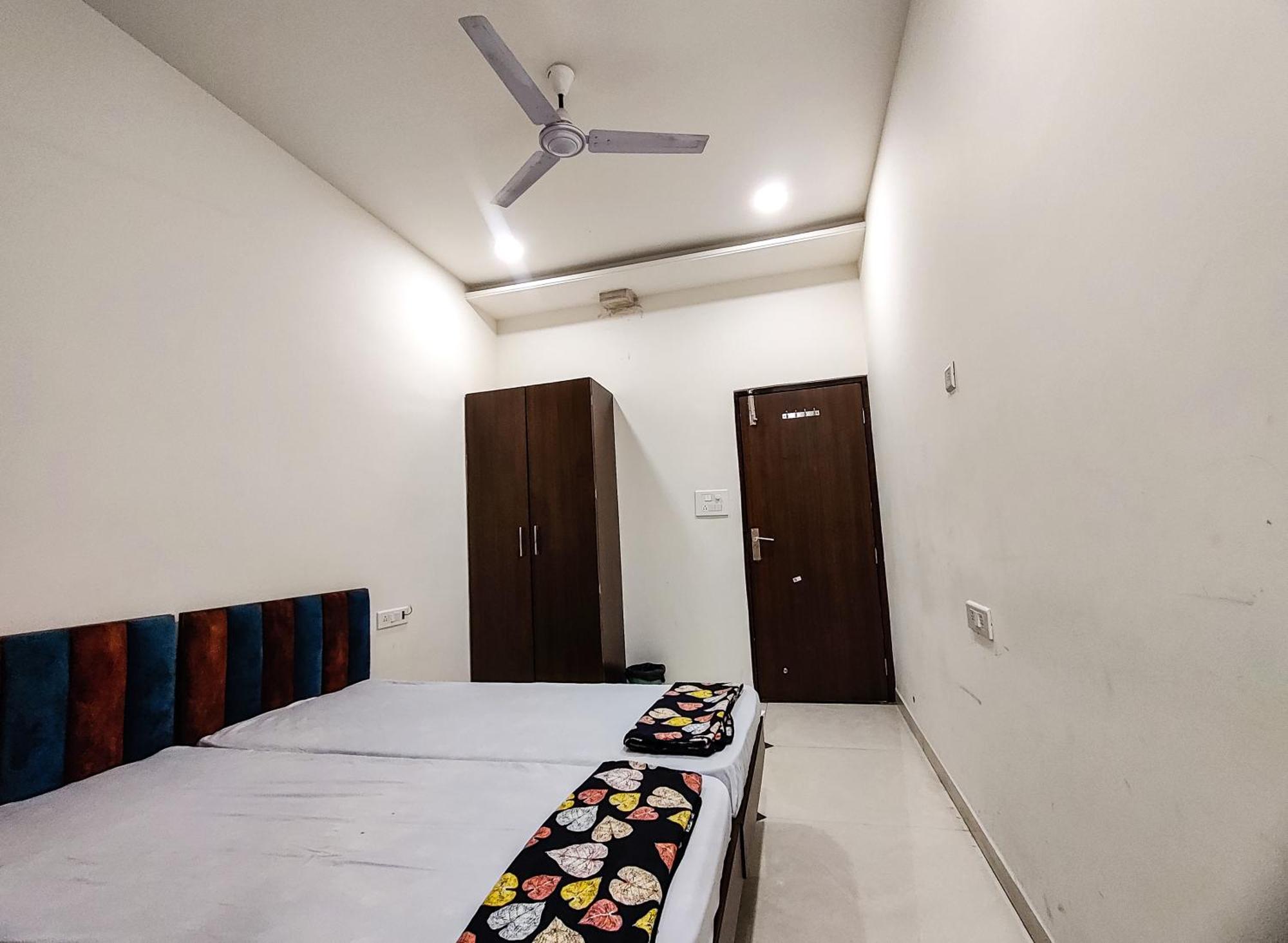 Hotel Basera Ac &