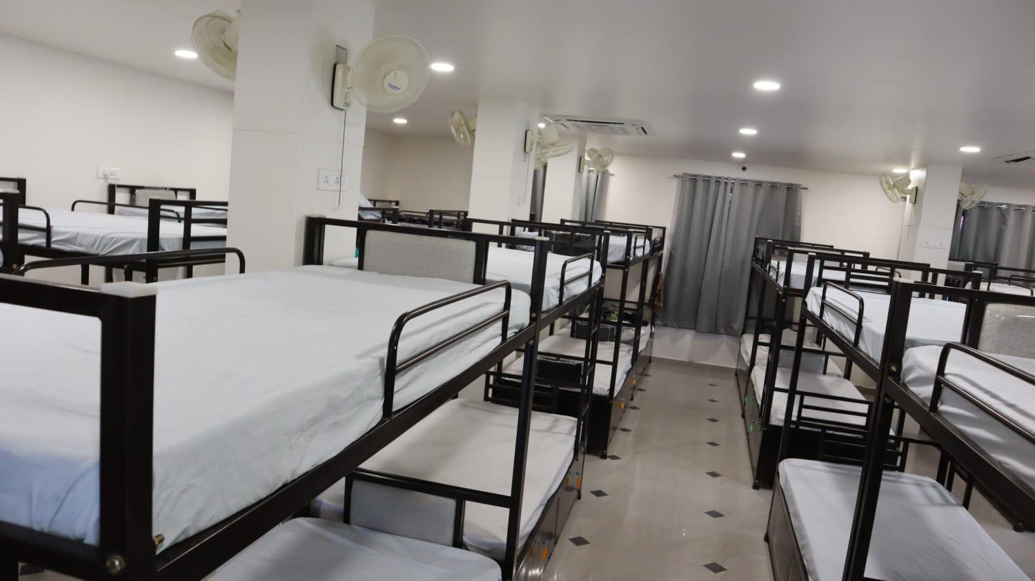 Hotel Basera Ac &