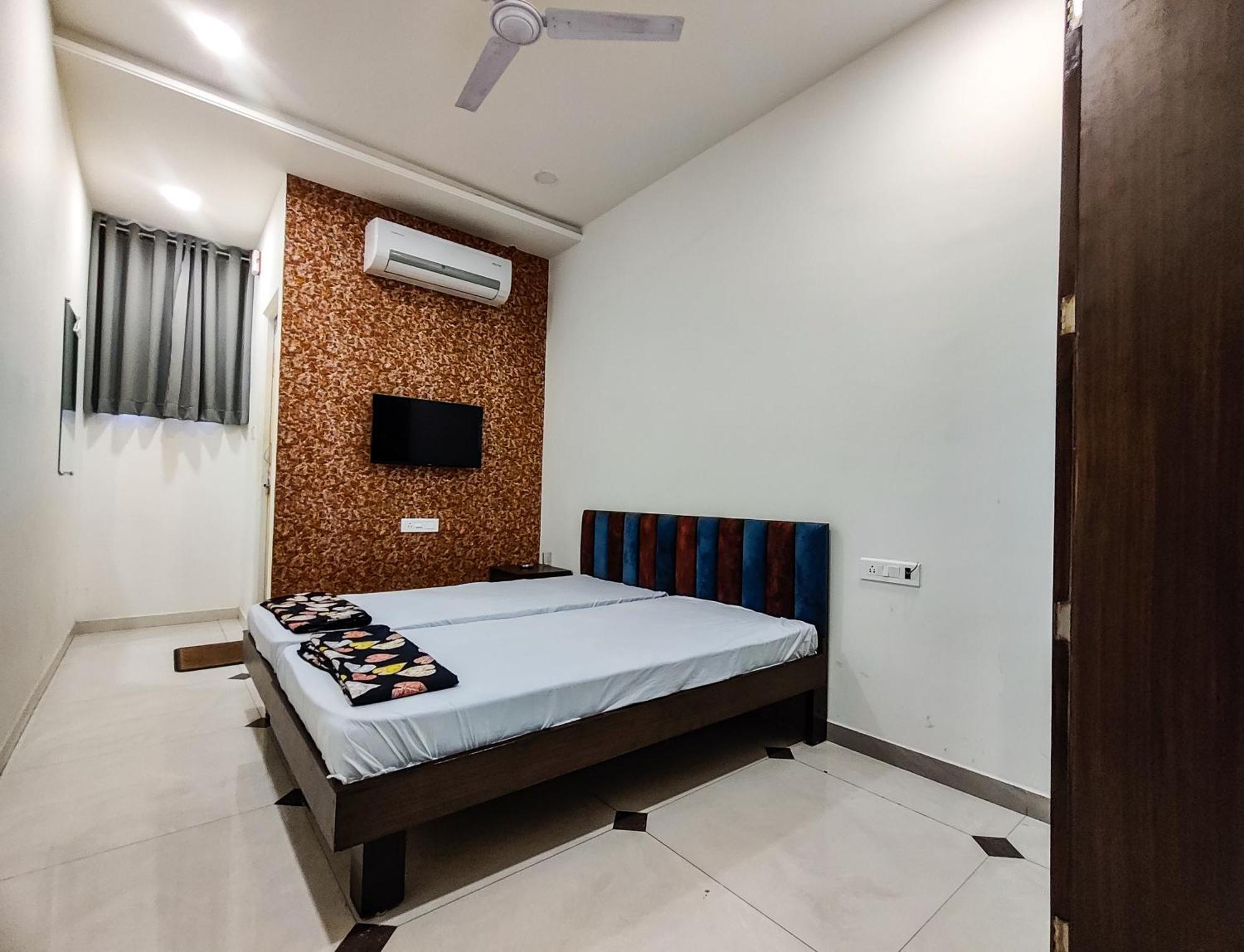 Hotel Basera Ac & Nagpur
