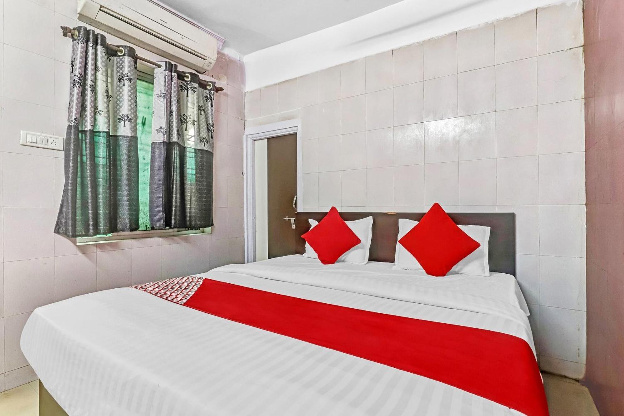 O Chintamani Service Hotel 3*