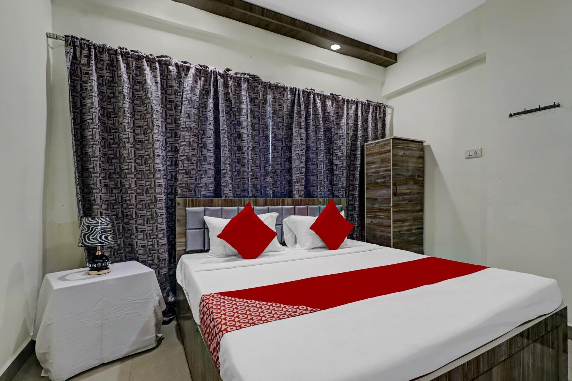 O Royal Royal Hotel 3*