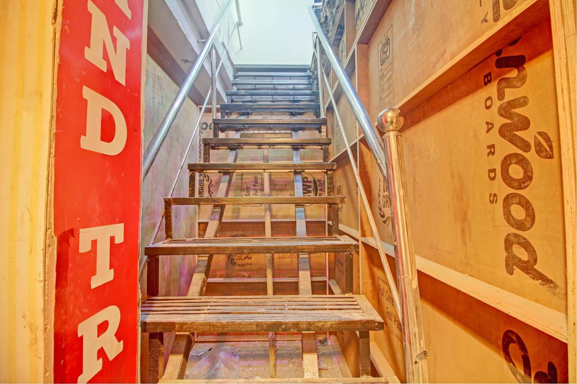 Hotel Oyo Flagship Yes 24