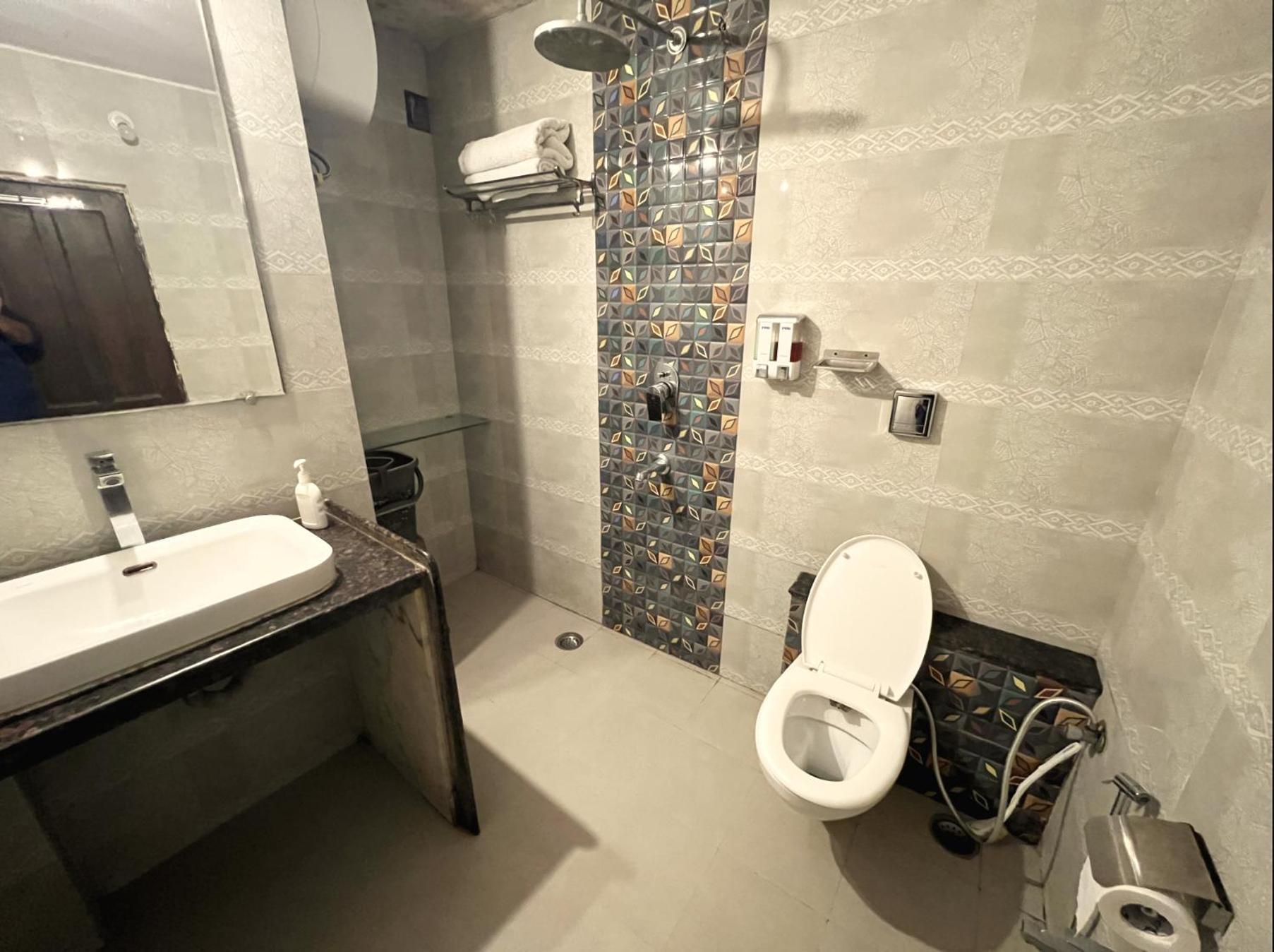 Royal Palms Luxury Service 3* Nagpur