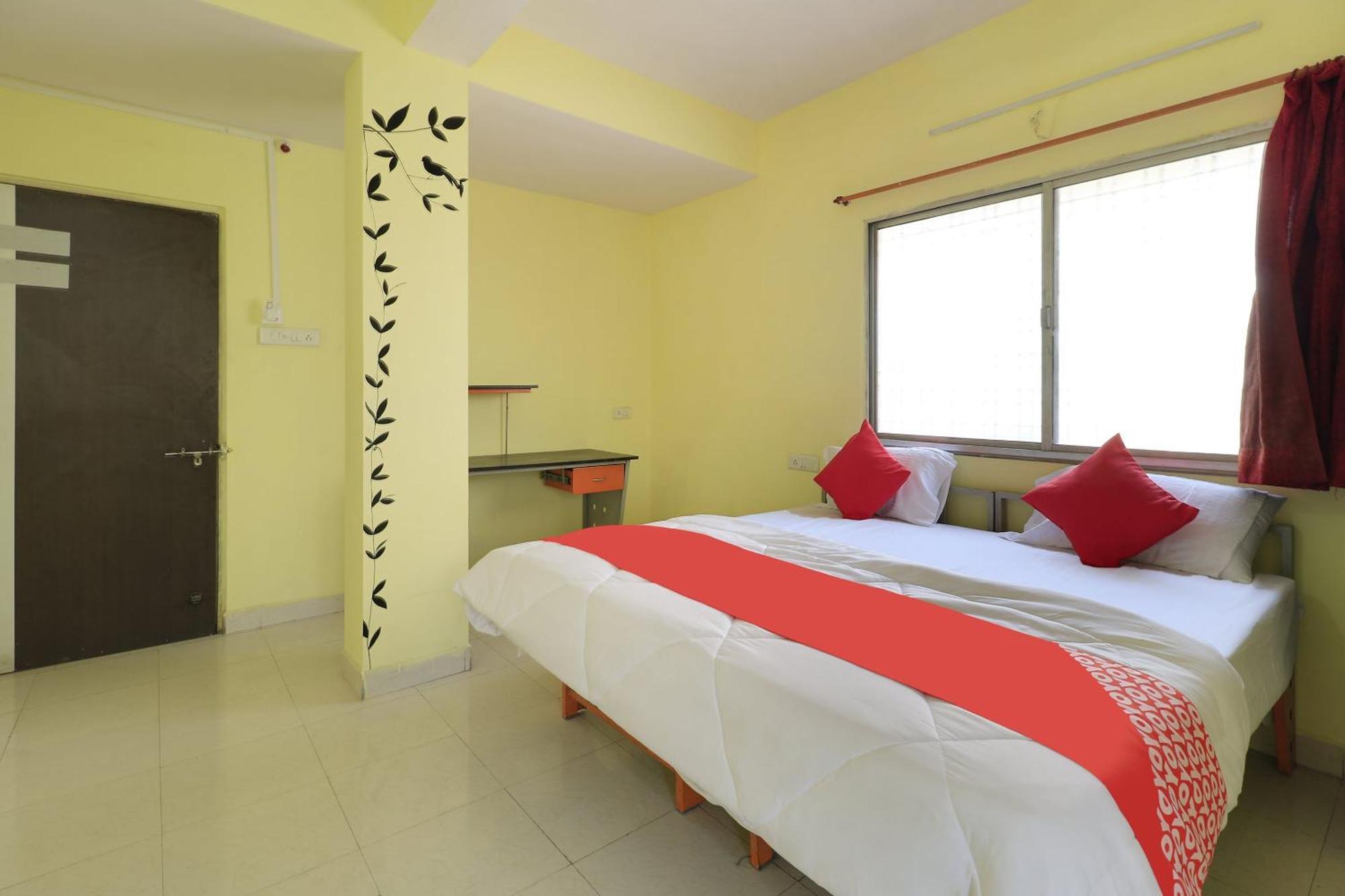 Hotel Oyo Renuka Complex 3*