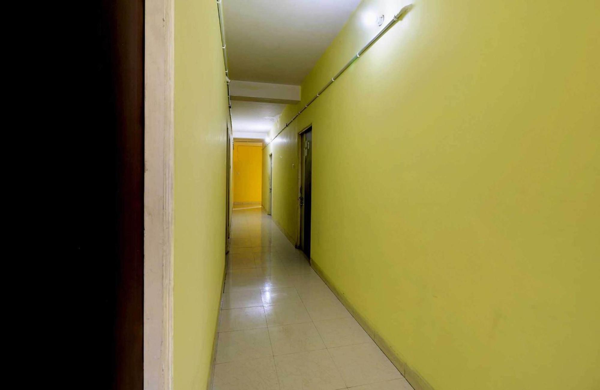 Hotel Oyo Renuka Complex