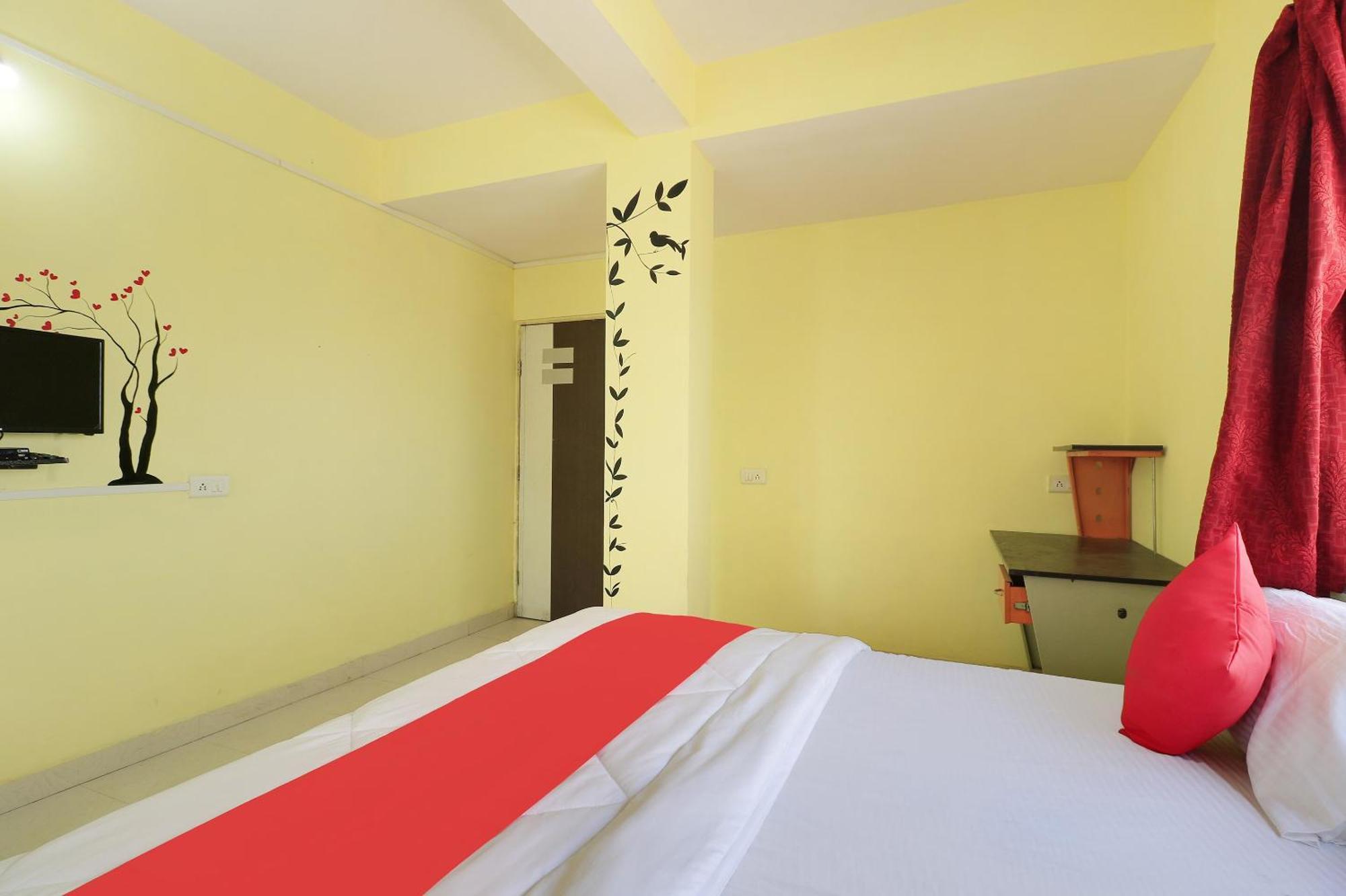 Hotel Oyo Renuka Complex