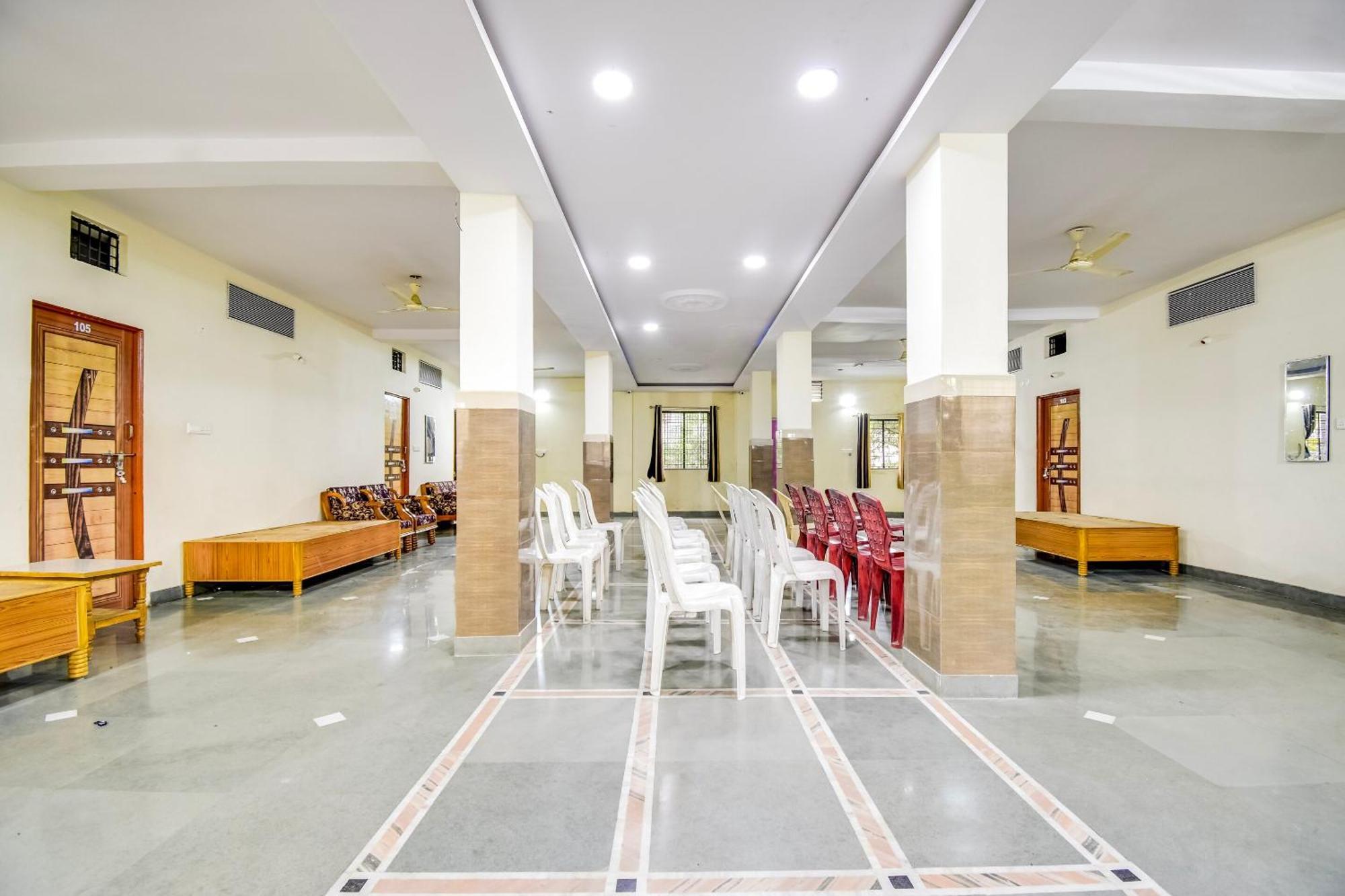Oyo Pathak