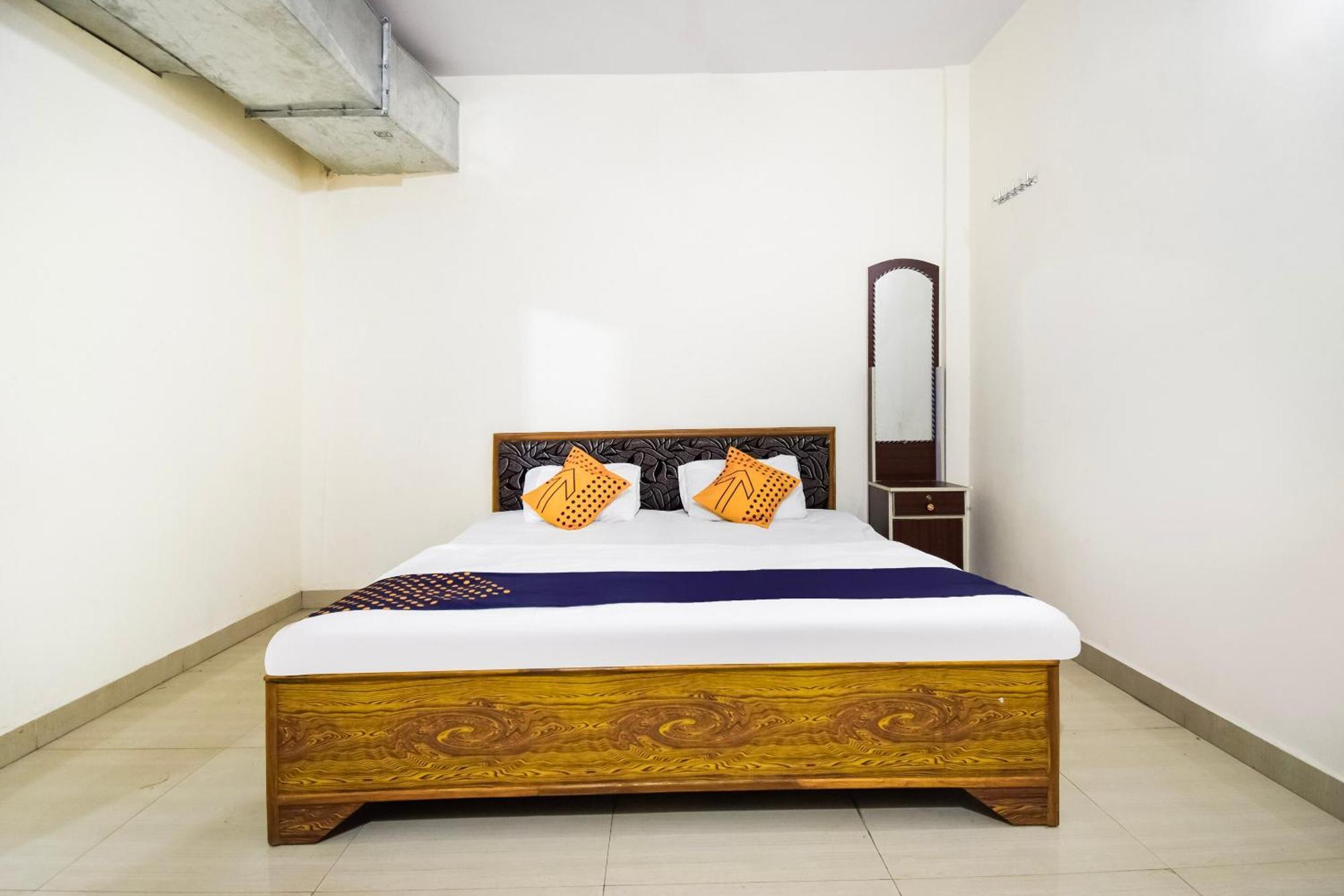 Hotel Oyo Pathak Nagpur