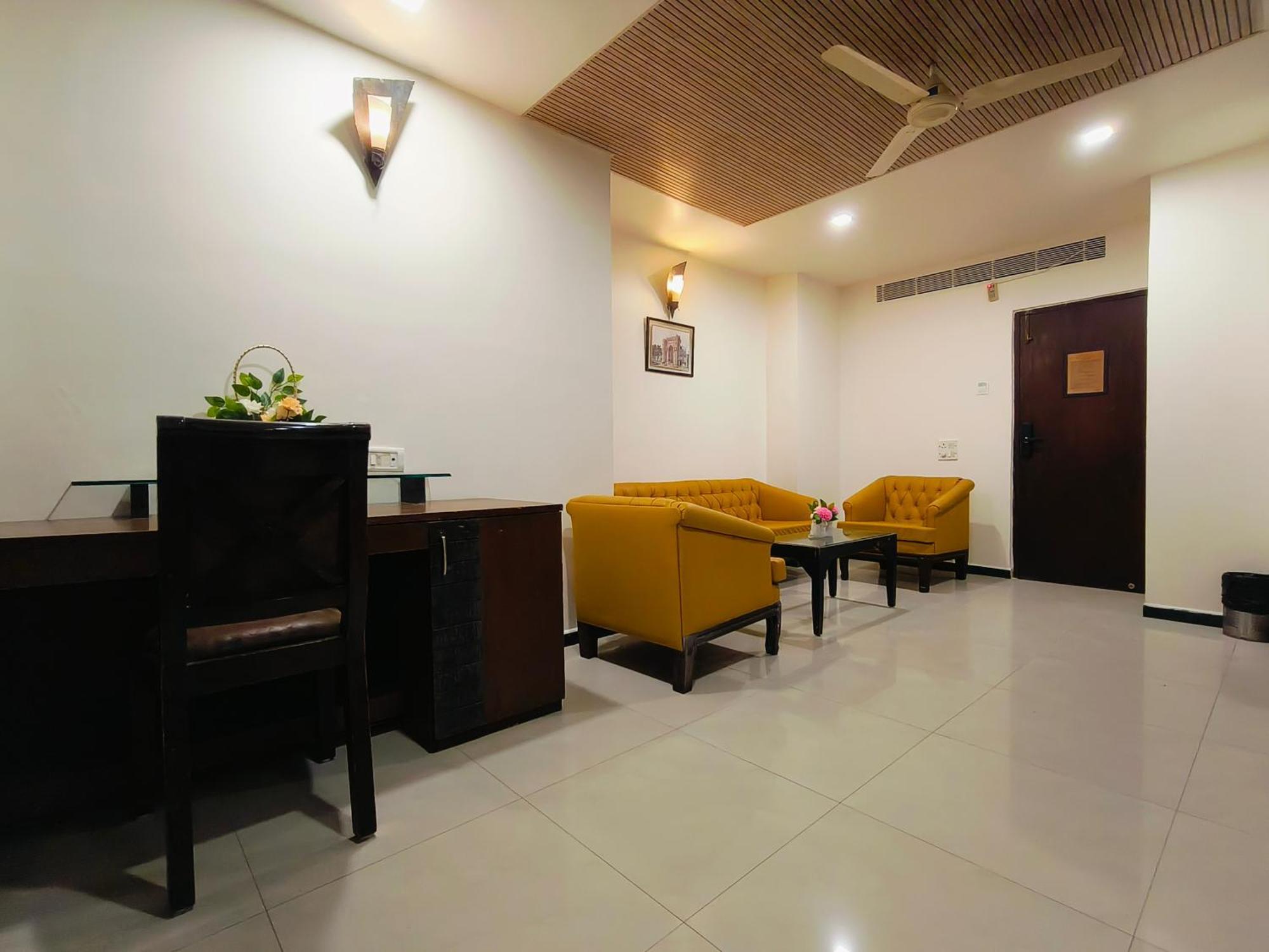 Heritage 2001, 3* Nagpur