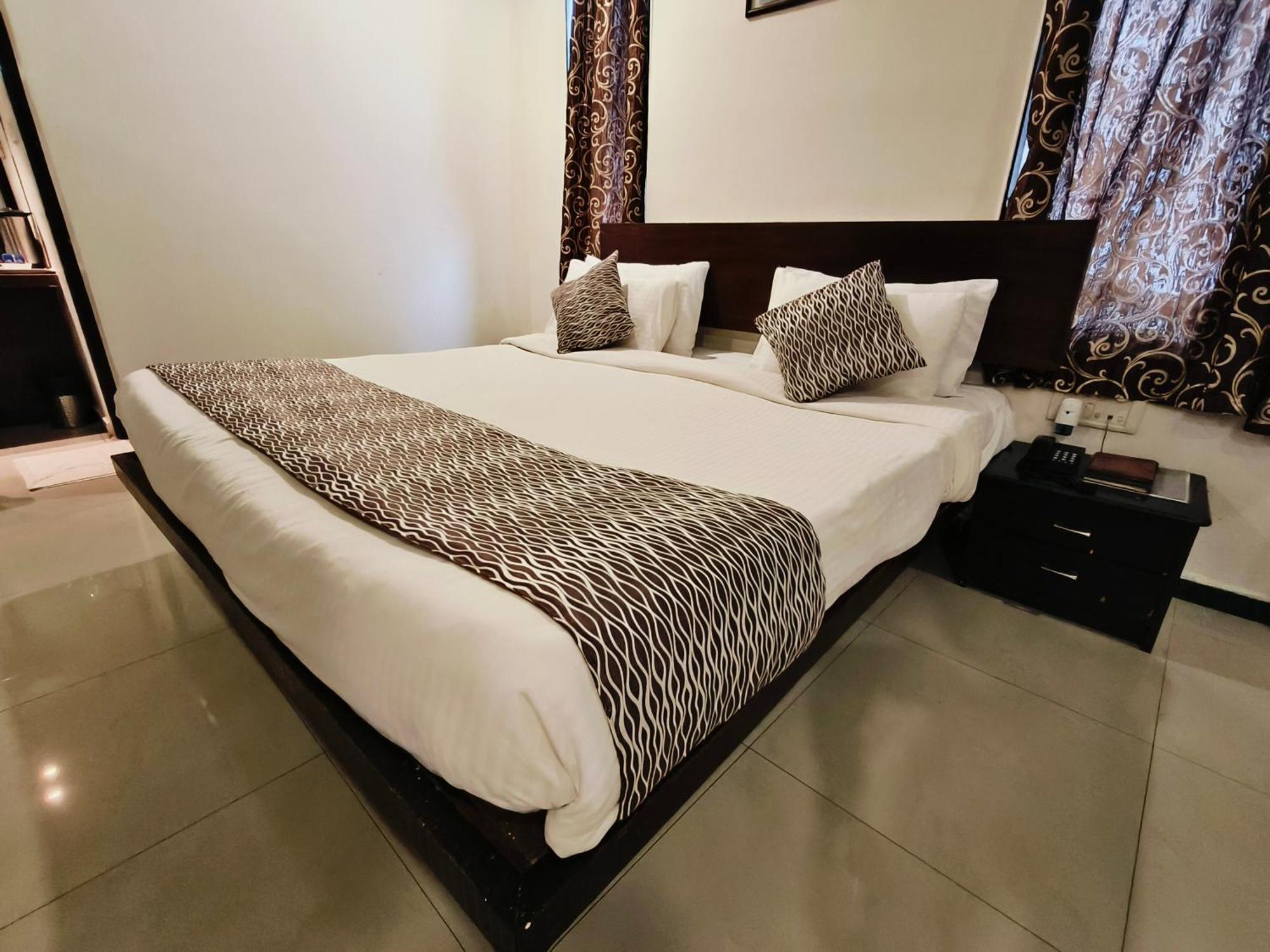 Hotel Heritage 2001, Nagpur